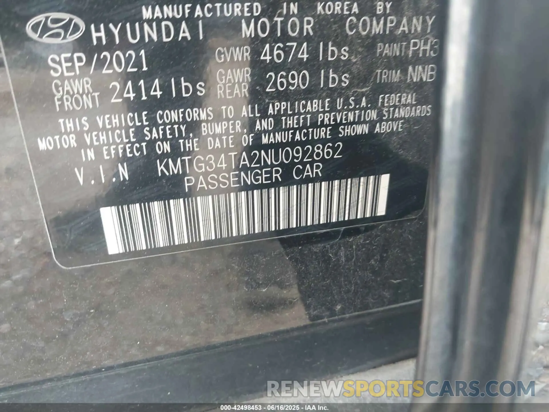 9 Photograph of a damaged car KMTG34TA2NU092862 GENESIS G70 2022