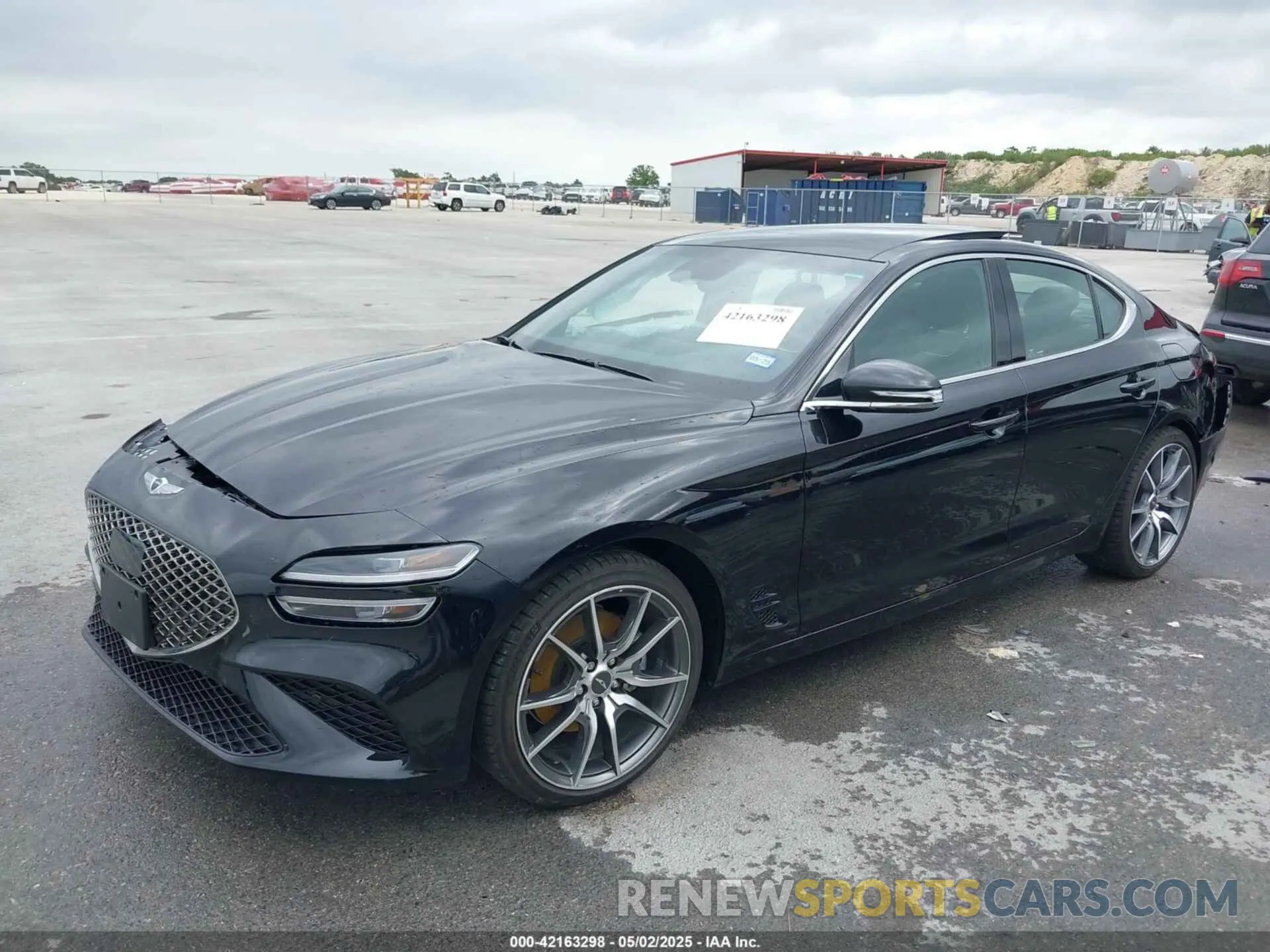 2 Photograph of a damaged car KMTG34TA2NU103715 GENESIS G70 2022