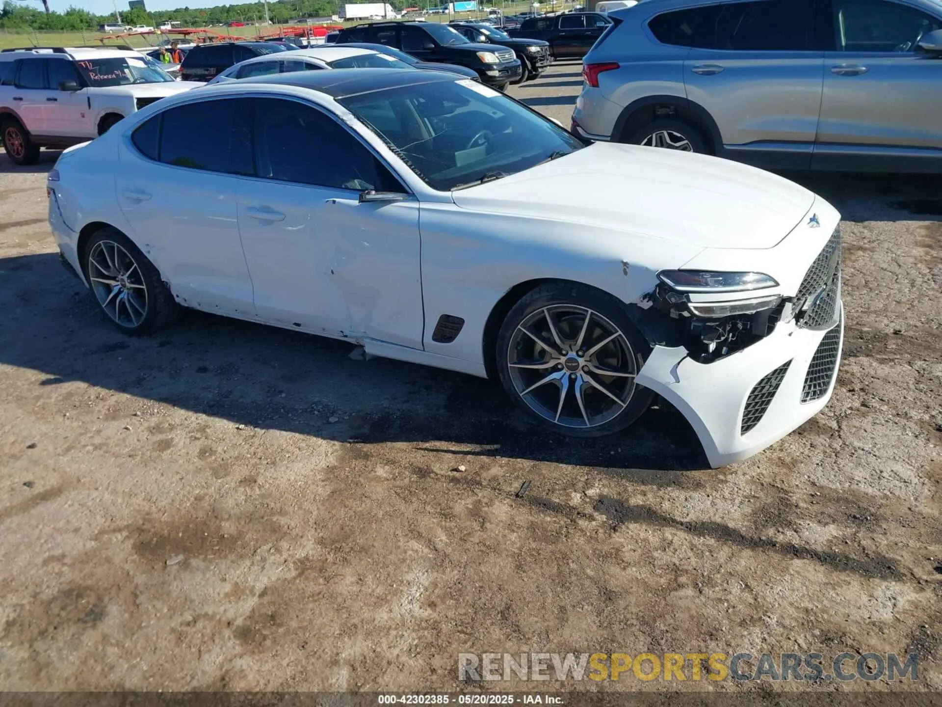 1 Photograph of a damaged car KMTG34TA2NU103990 GENESIS G70 2022