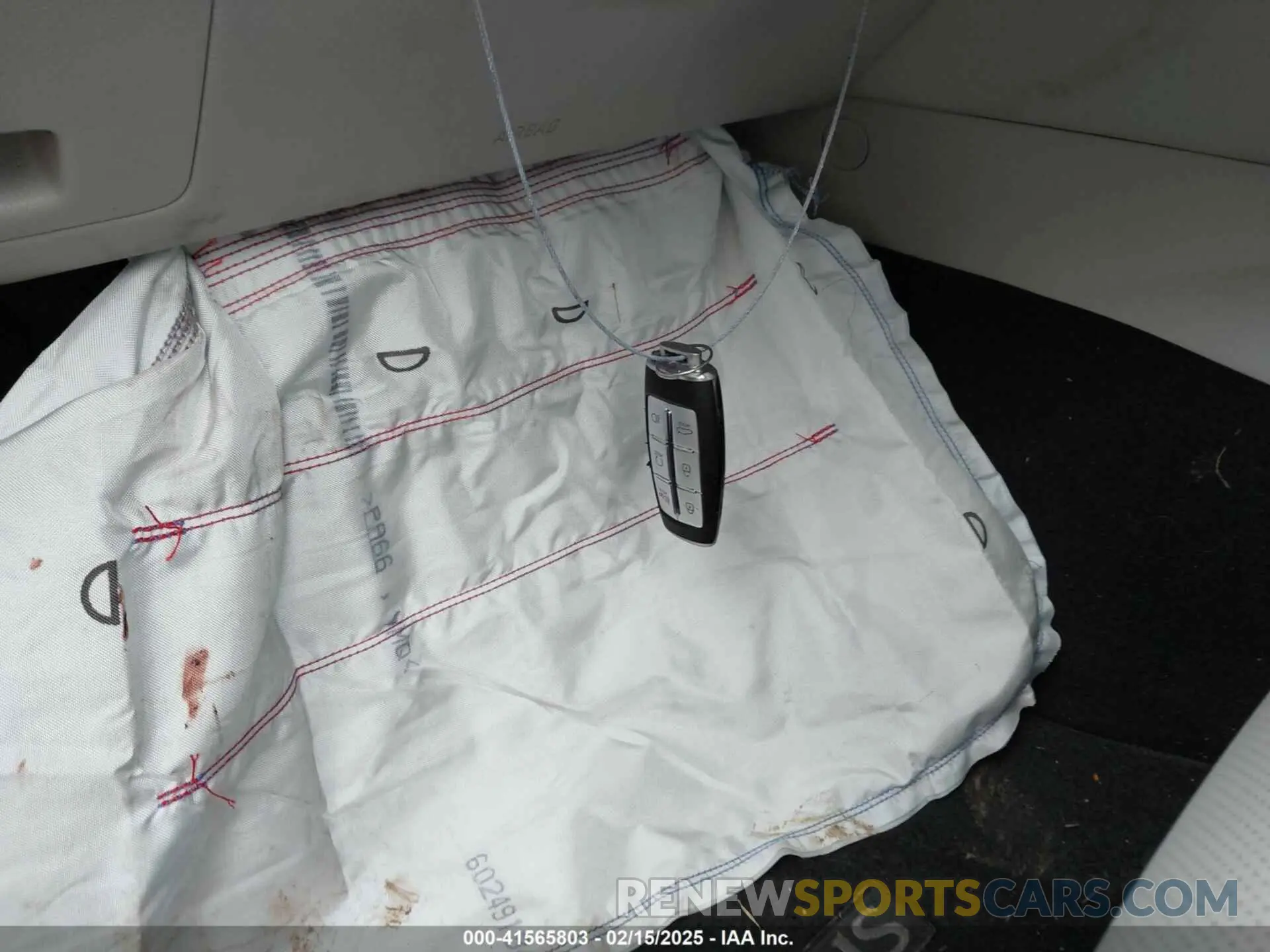 11 Photograph of a damaged car KMTG34TA4NU086948 GENESIS G70 2022