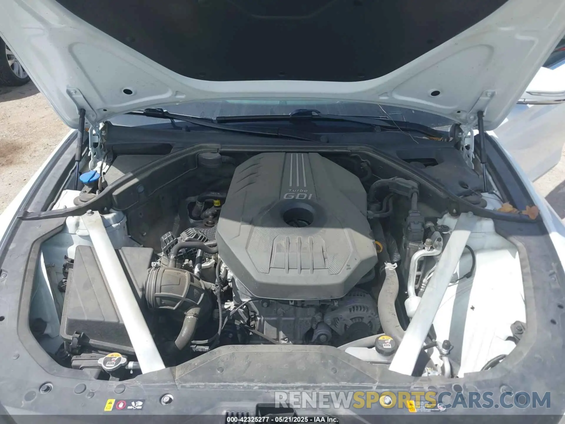 10 Photograph of a damaged car KMTG34TA5NU103935 GENESIS G70 2022