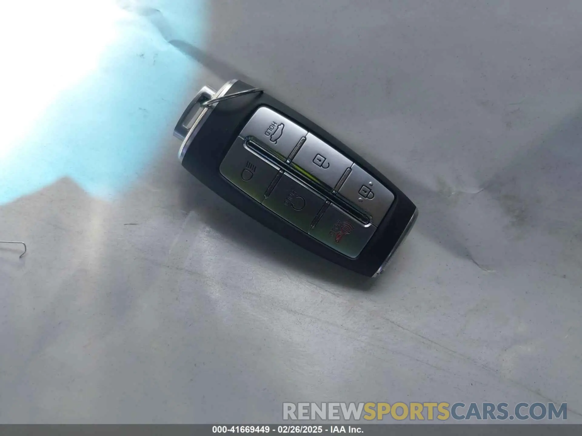 11 Photograph of a damaged car KMTG34TA7NU098169 GENESIS G70 2022