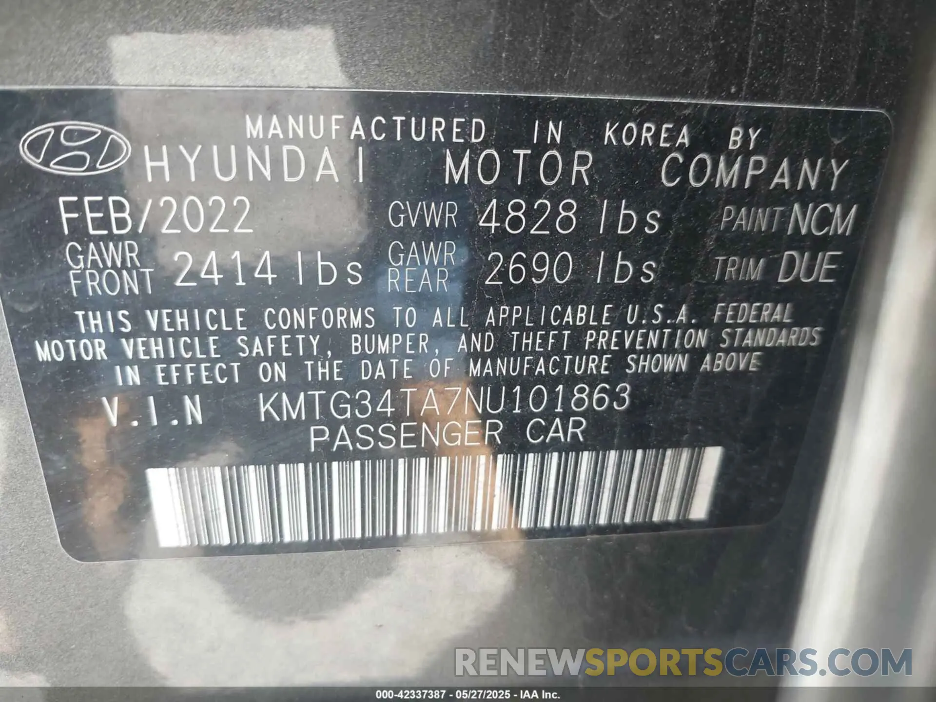 9 Photograph of a damaged car KMTG34TA7NU101863 GENESIS G70 2022