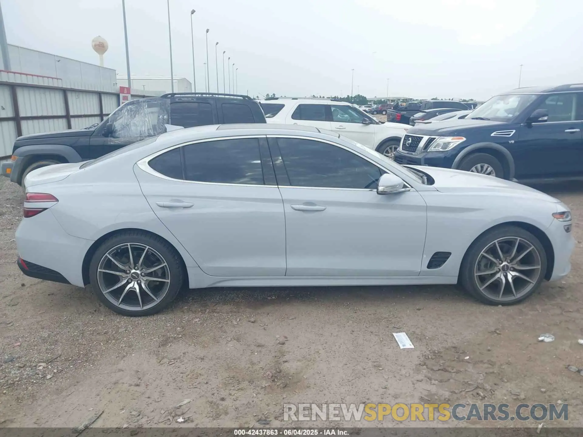 13 Photograph of a damaged car KMTG34TA9NU090218 GENESIS G70 2022