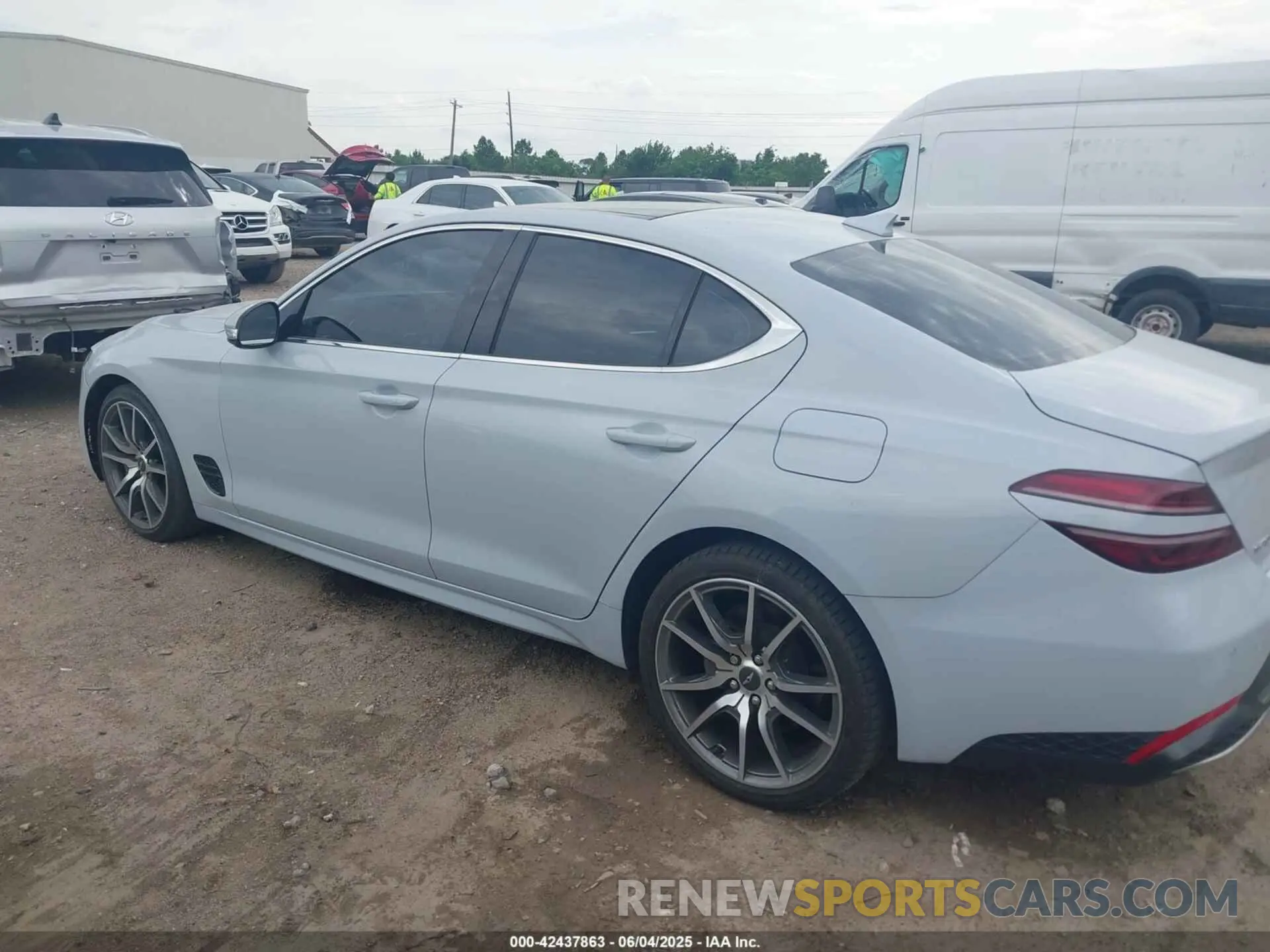 14 Photograph of a damaged car KMTG34TA9NU090218 GENESIS G70 2022