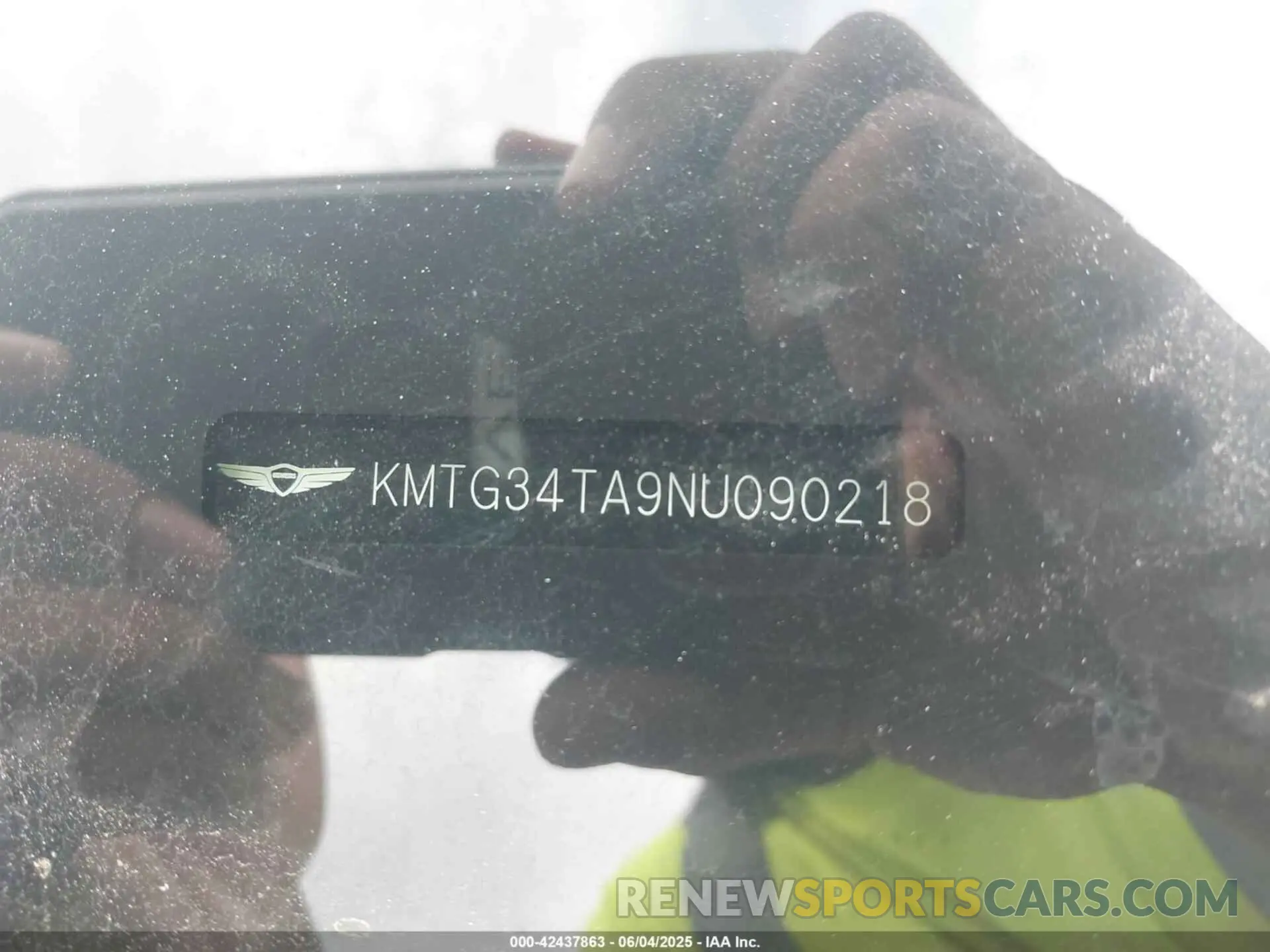 9 Photograph of a damaged car KMTG34TA9NU090218 GENESIS G70 2022