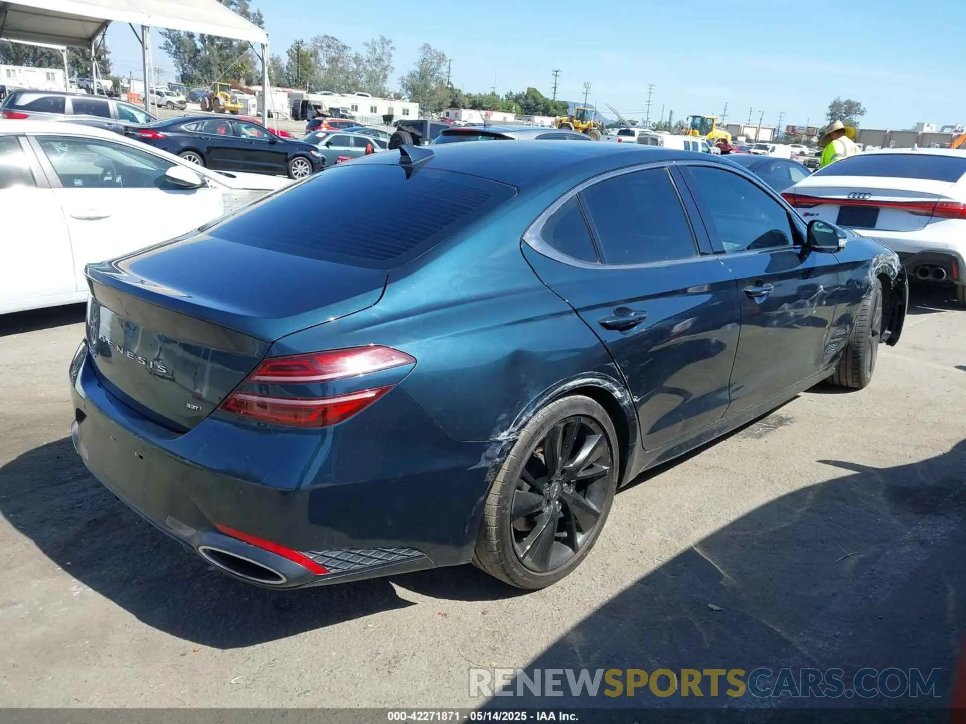 4 Photograph of a damaged car KMTG54TE2NU082023 GENESIS G70 2022