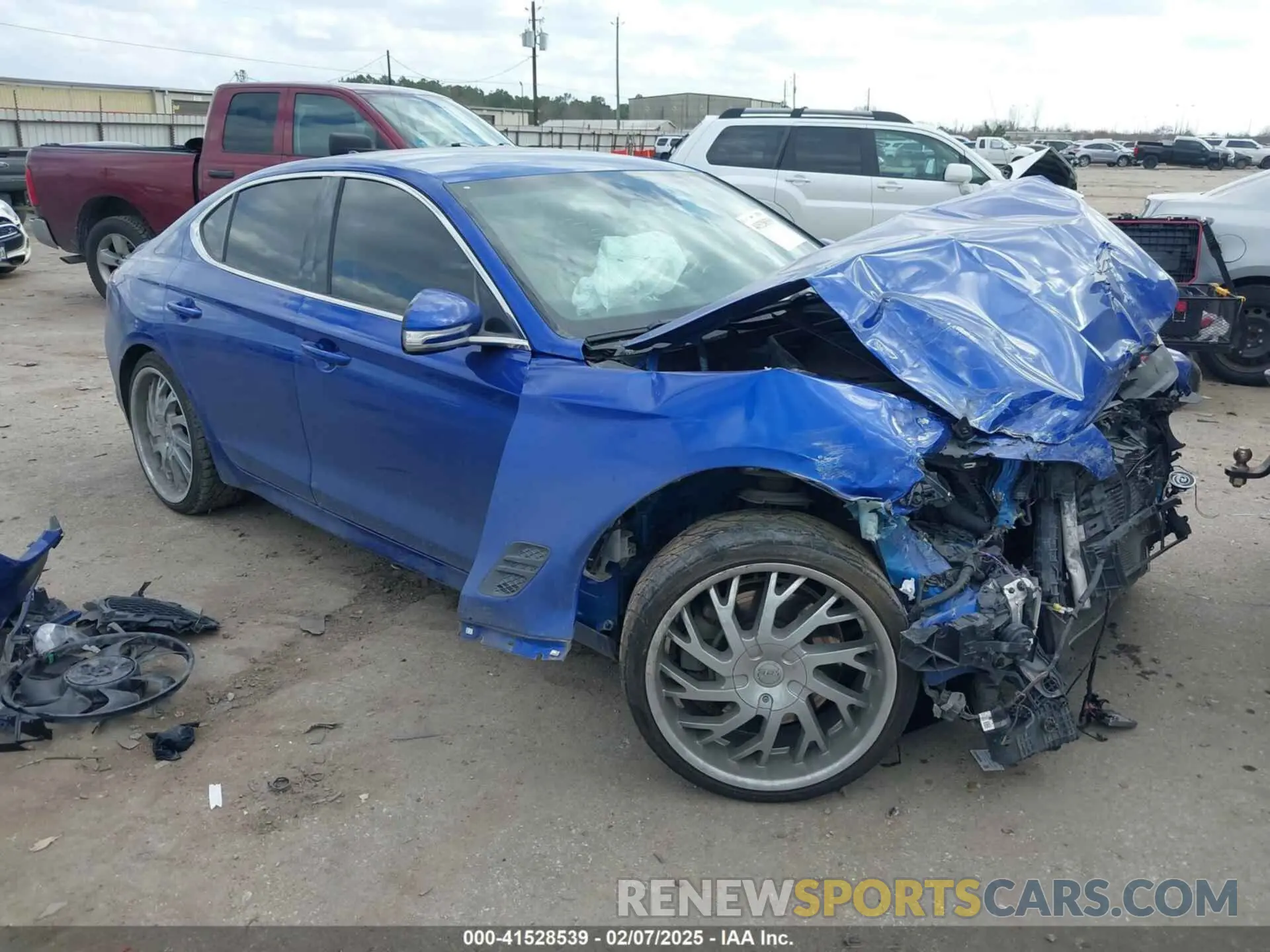 1 Photograph of a damaged car KMTG54TE4NU094769 GENESIS G70 2022