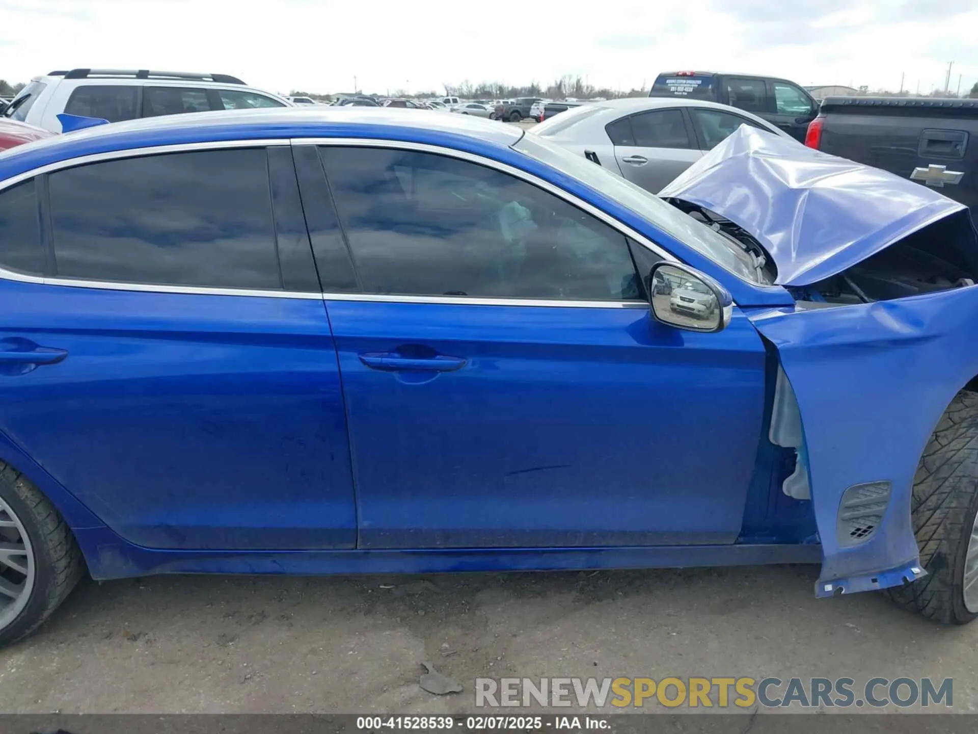 14 Photograph of a damaged car KMTG54TE4NU094769 GENESIS G70 2022