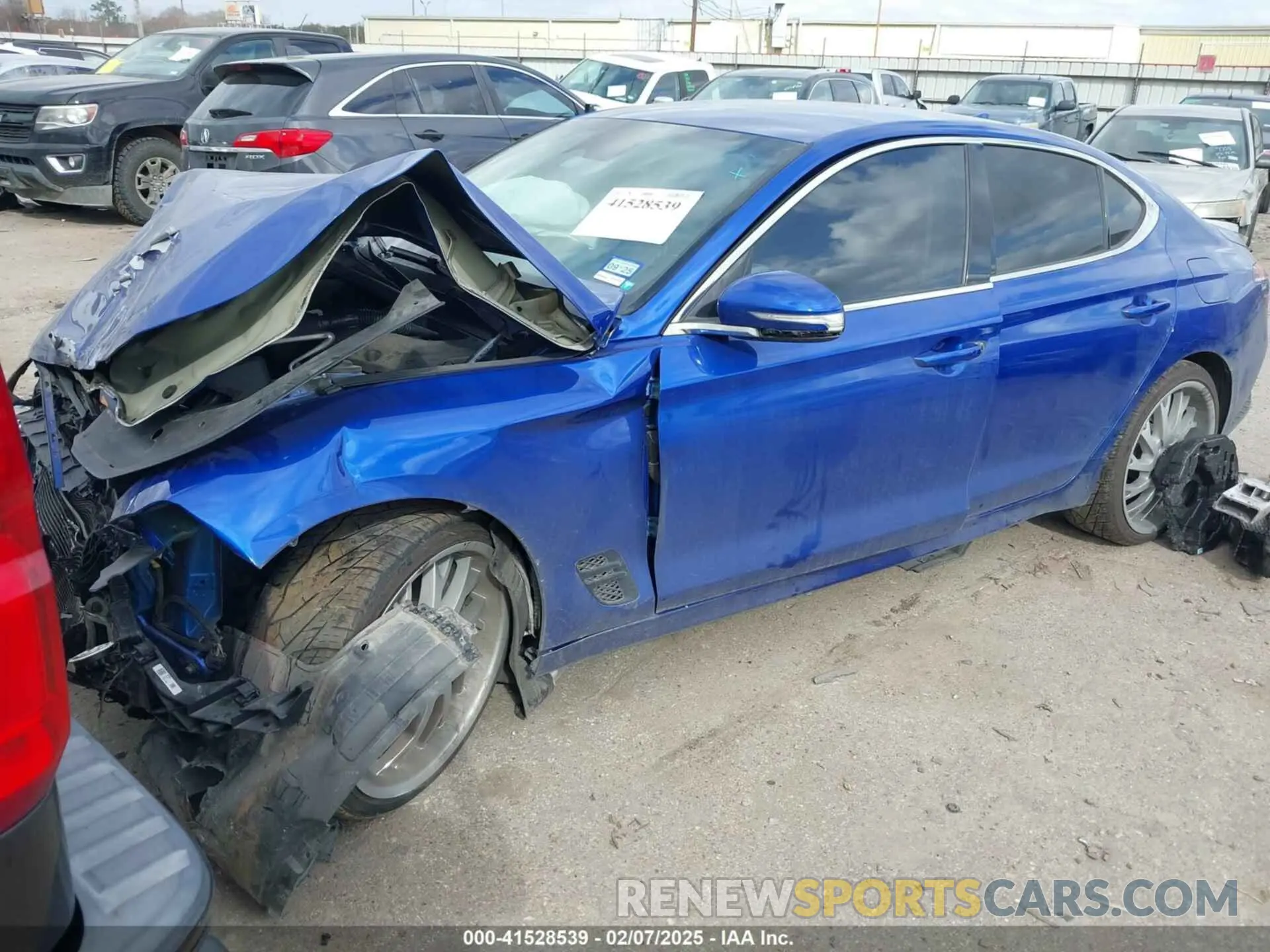 2 Photograph of a damaged car KMTG54TE4NU094769 GENESIS G70 2022