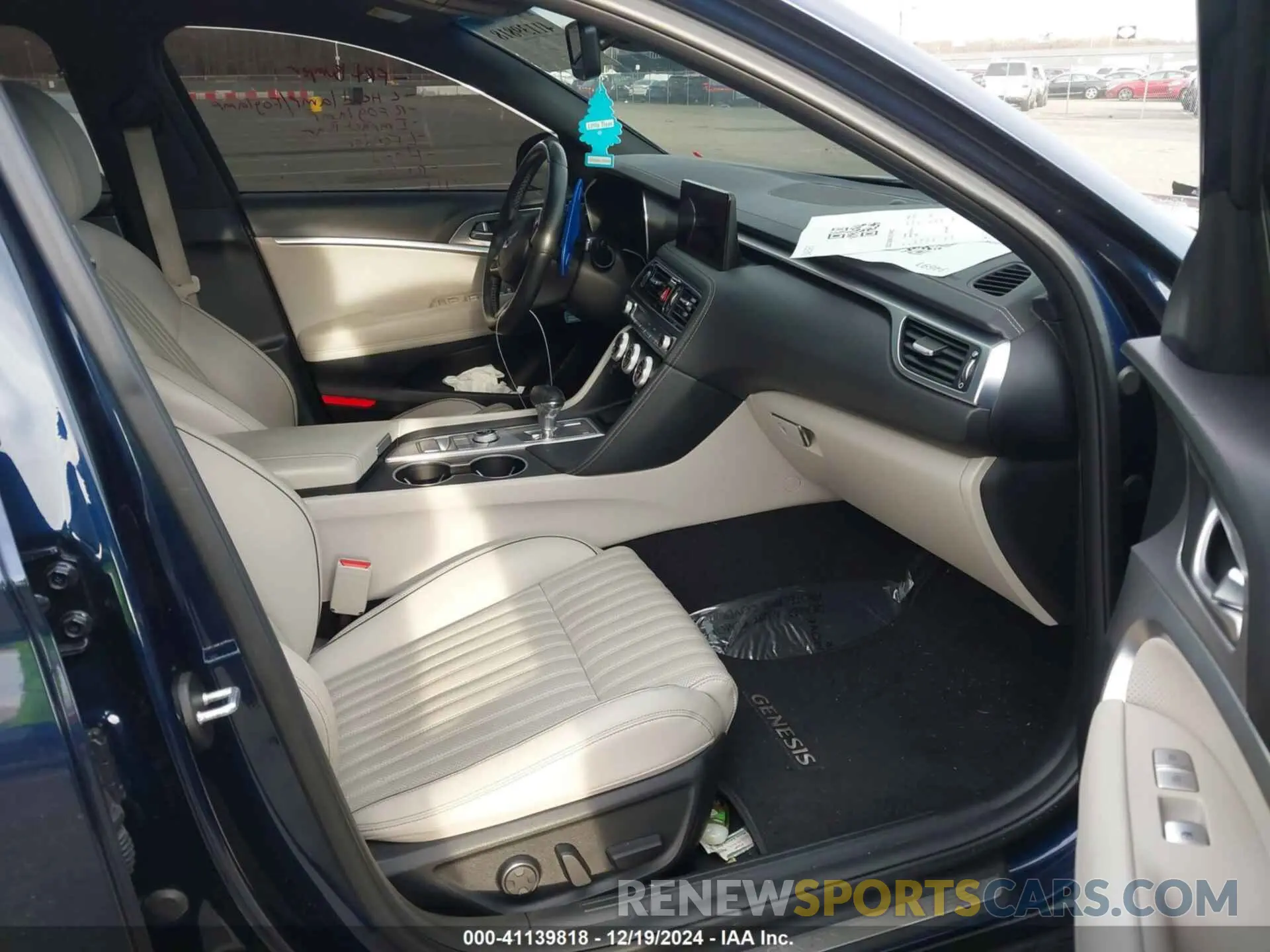 5 Photograph of a damaged car KMTG54TE7NU081644 GENESIS G70 2022