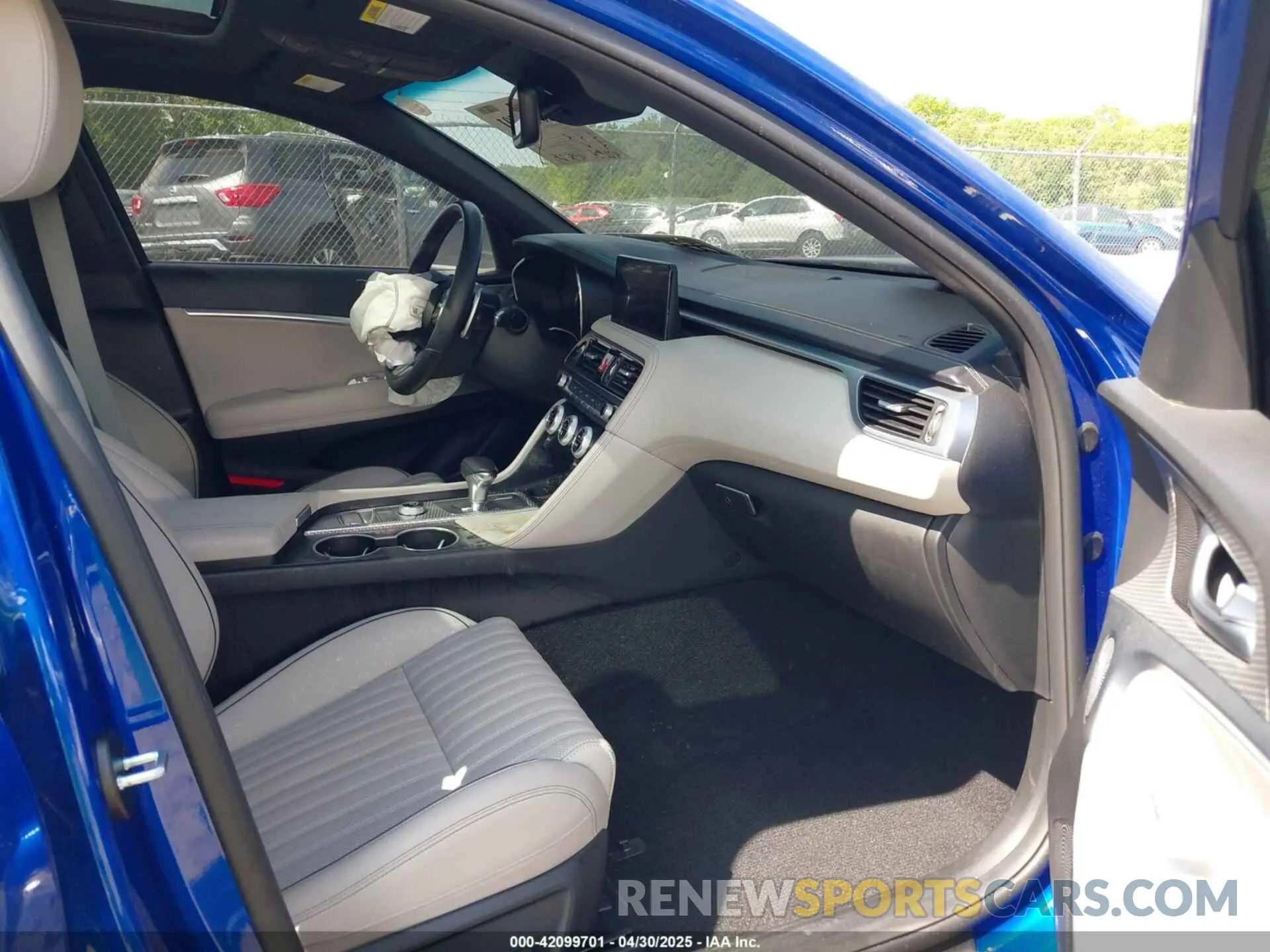 5 Photograph of a damaged car KMTG34TA2PU115639 GENESIS G70 2023