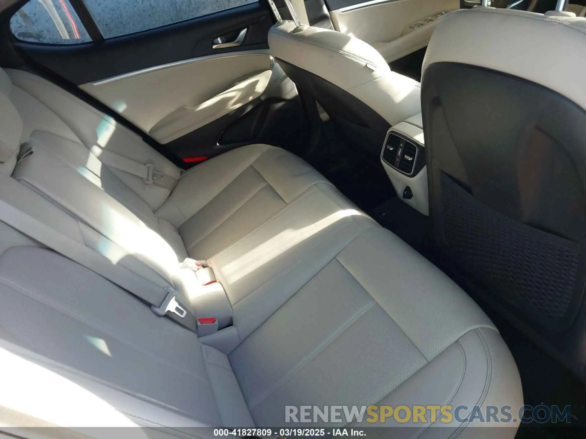 8 Photograph of a damaged car KMTG34TA2PU127032 GENESIS G70 2023