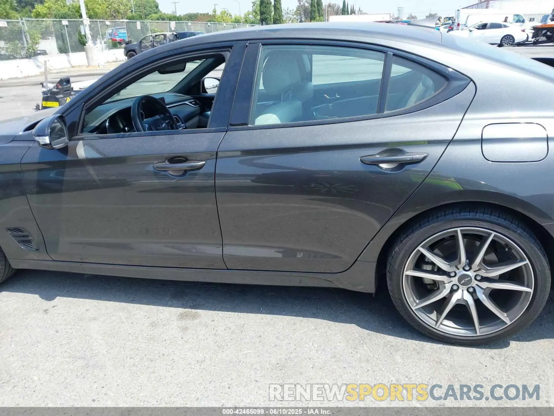 14 Photograph of a damaged car KMTG34TA3PU120669 GENESIS G70 2023