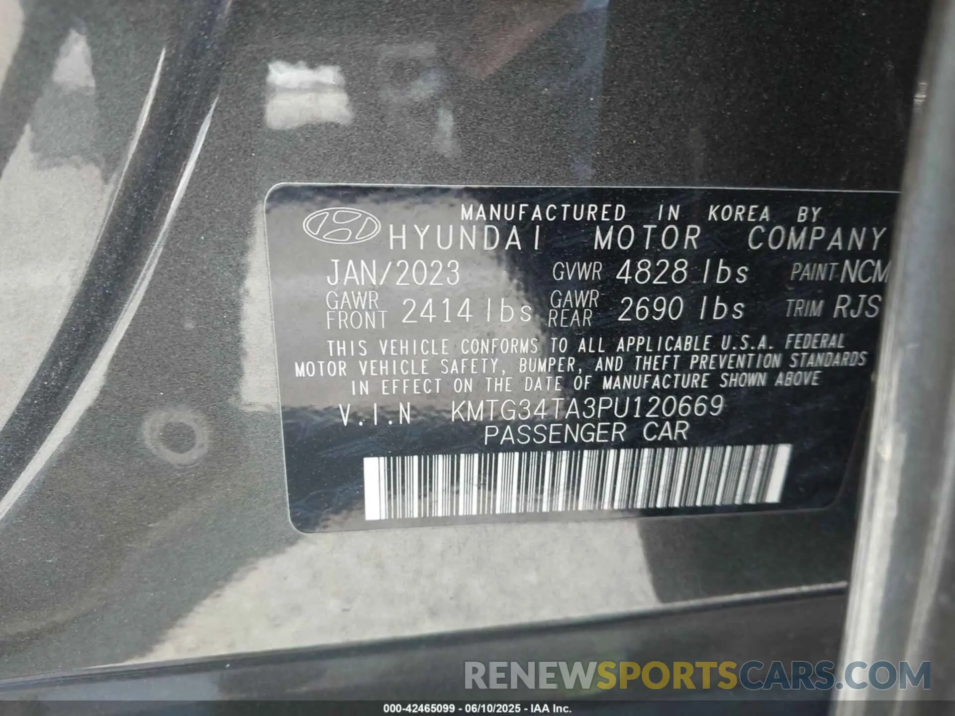 9 Photograph of a damaged car KMTG34TA3PU120669 GENESIS G70 2023