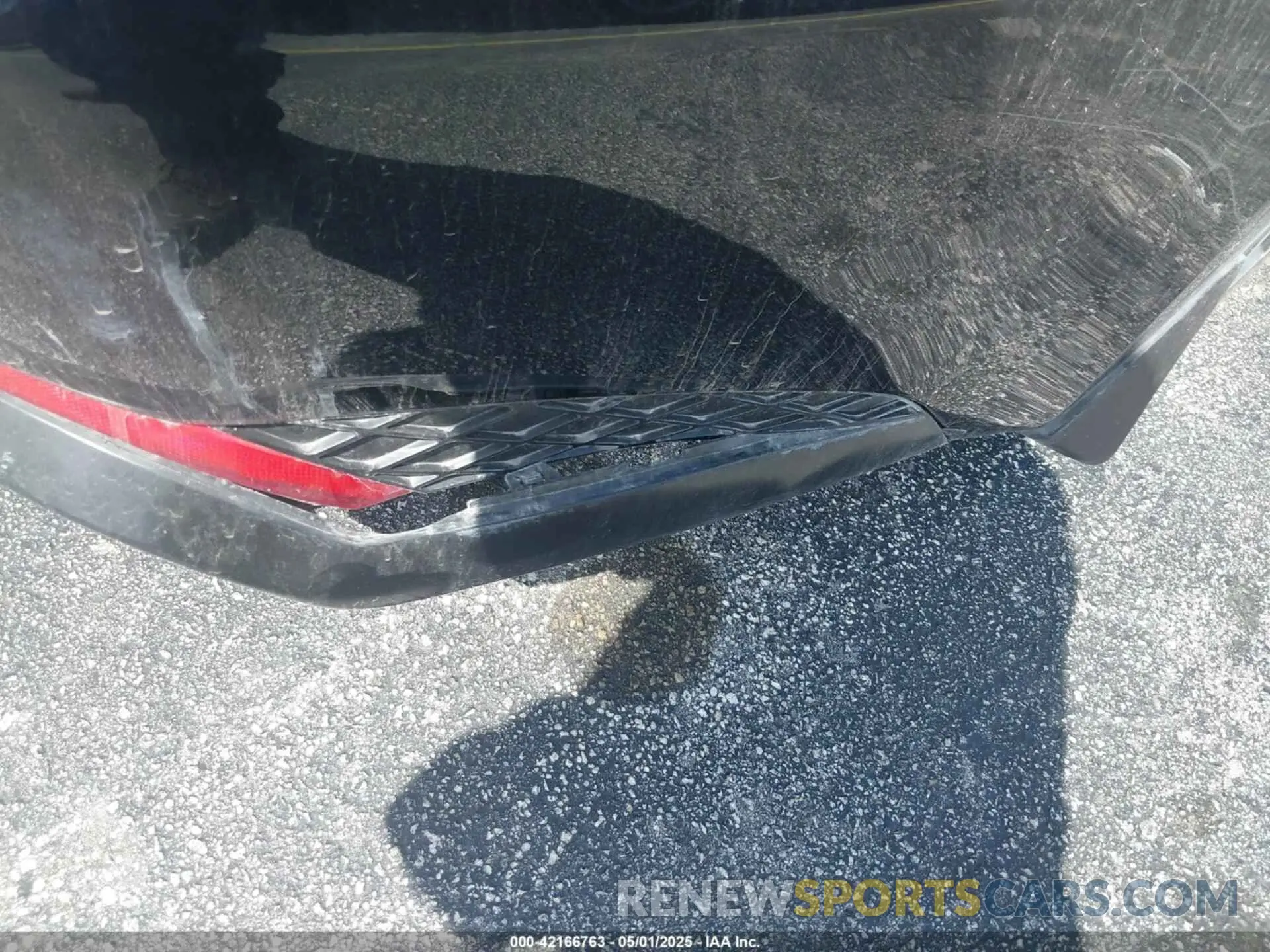 19 Photograph of a damaged car KMTG34TA3PU129713 GENESIS G70 2023
