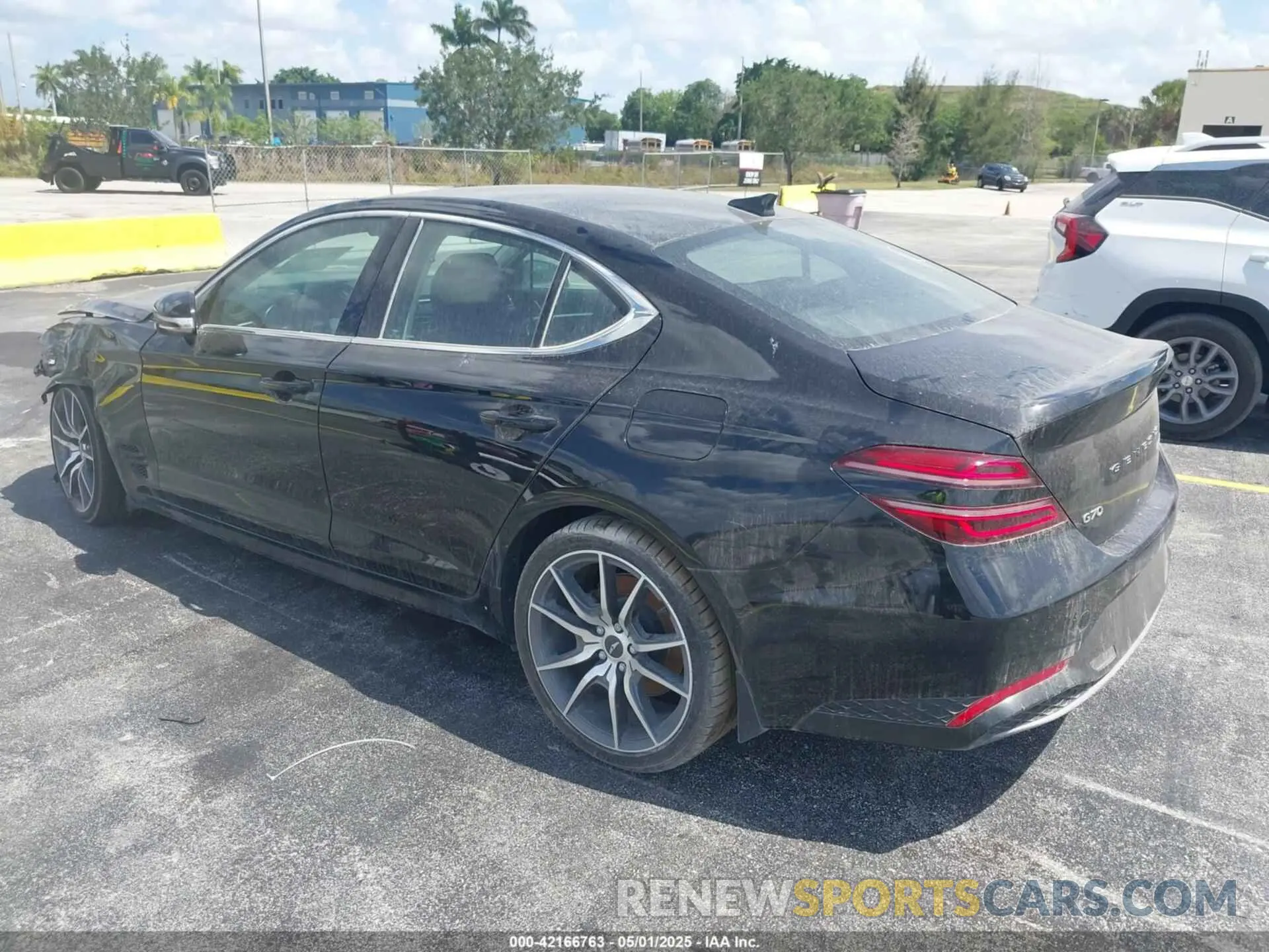 3 Photograph of a damaged car KMTG34TA3PU129713 GENESIS G70 2023