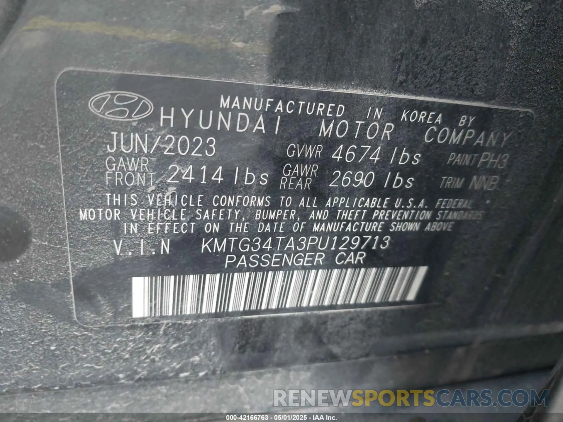 9 Photograph of a damaged car KMTG34TA3PU129713 GENESIS G70 2023