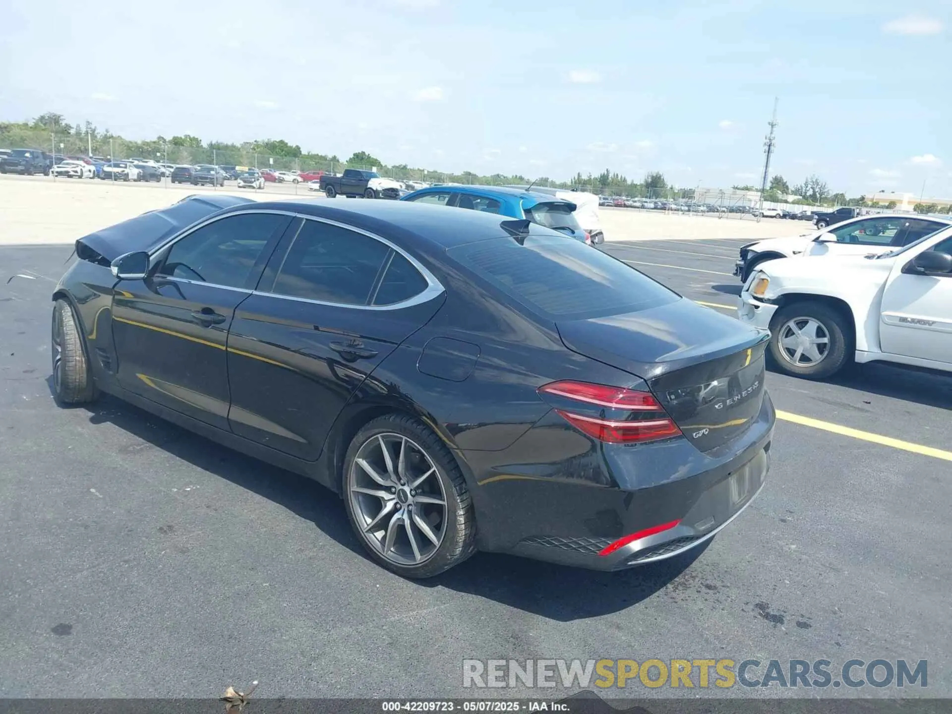 3 Photograph of a damaged car KMTG34TA4PU135164 GENESIS G70 2023