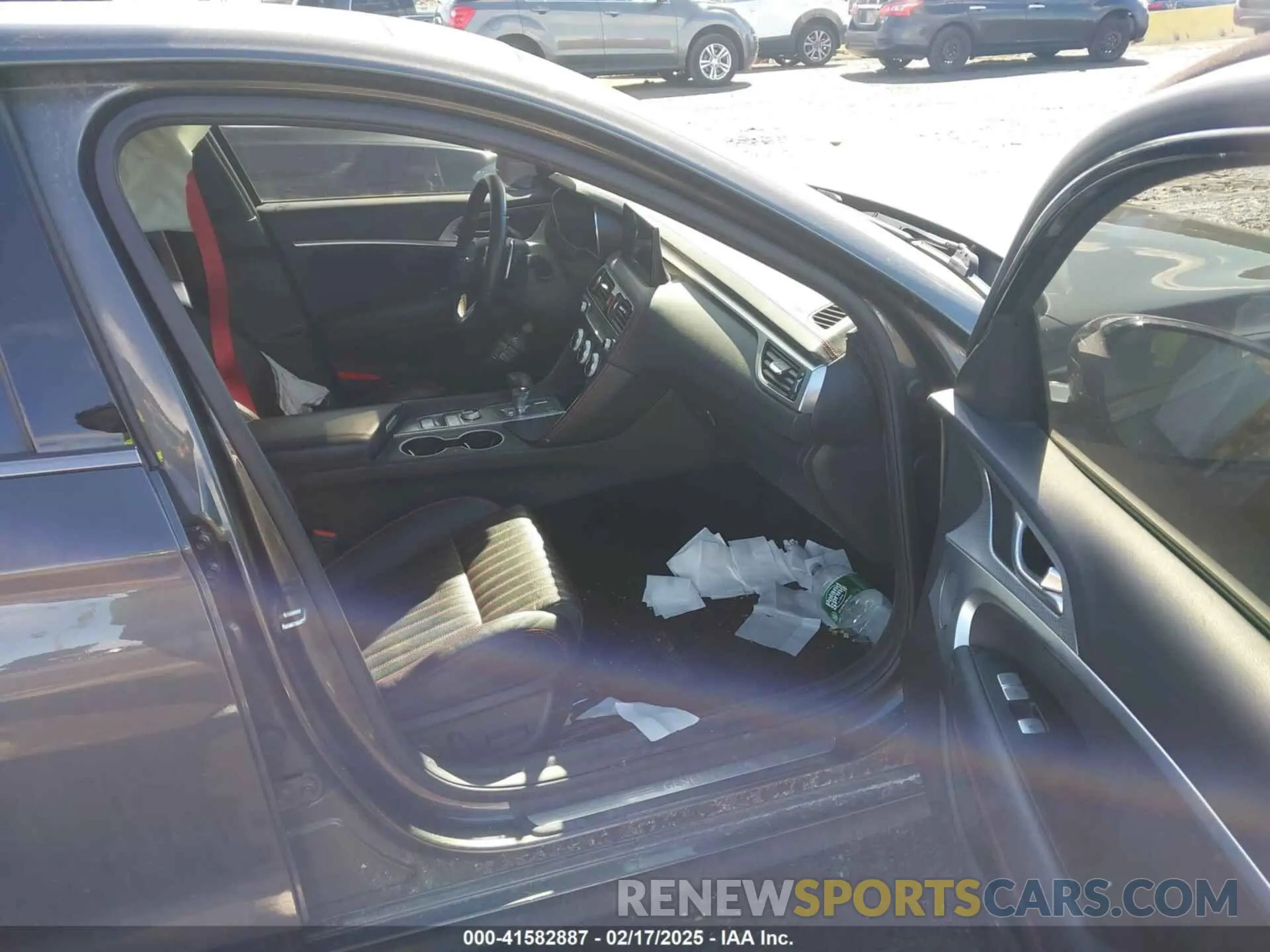 5 Photograph of a damaged car KMTG34TA9PU109174 GENESIS G70 2023