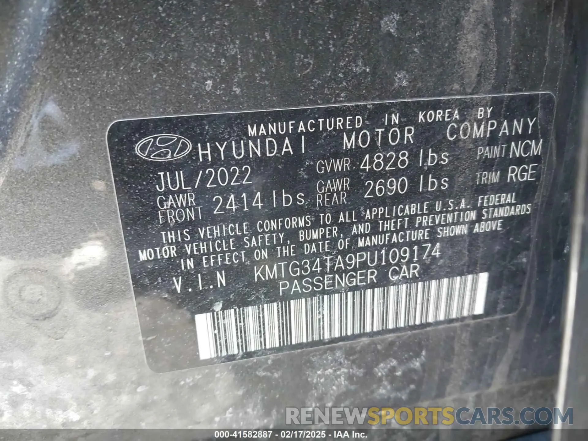 9 Photograph of a damaged car KMTG34TA9PU109174 GENESIS G70 2023