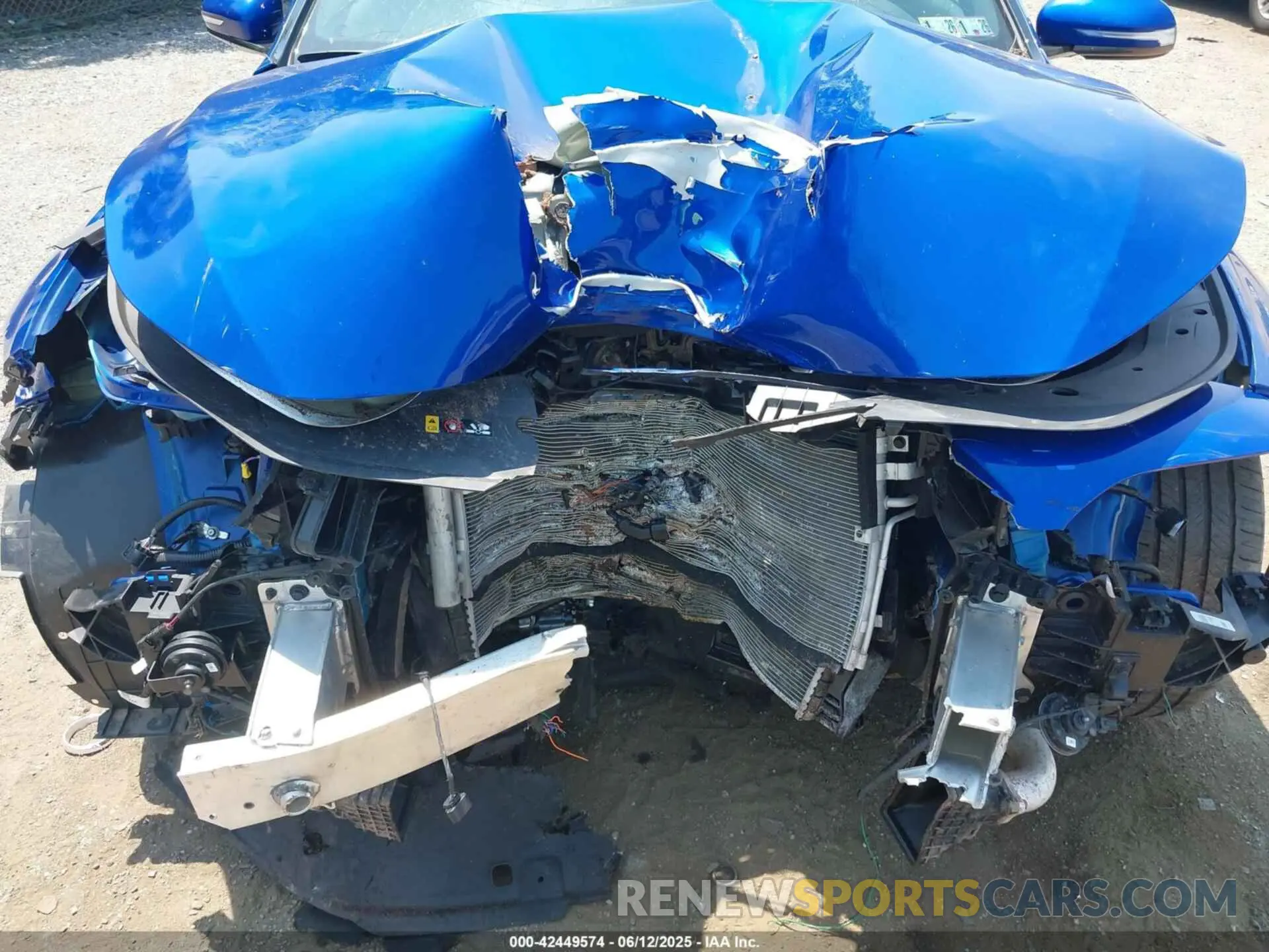 6 Photograph of a damaged car KMTG34TAXPU112892 GENESIS G70 2023