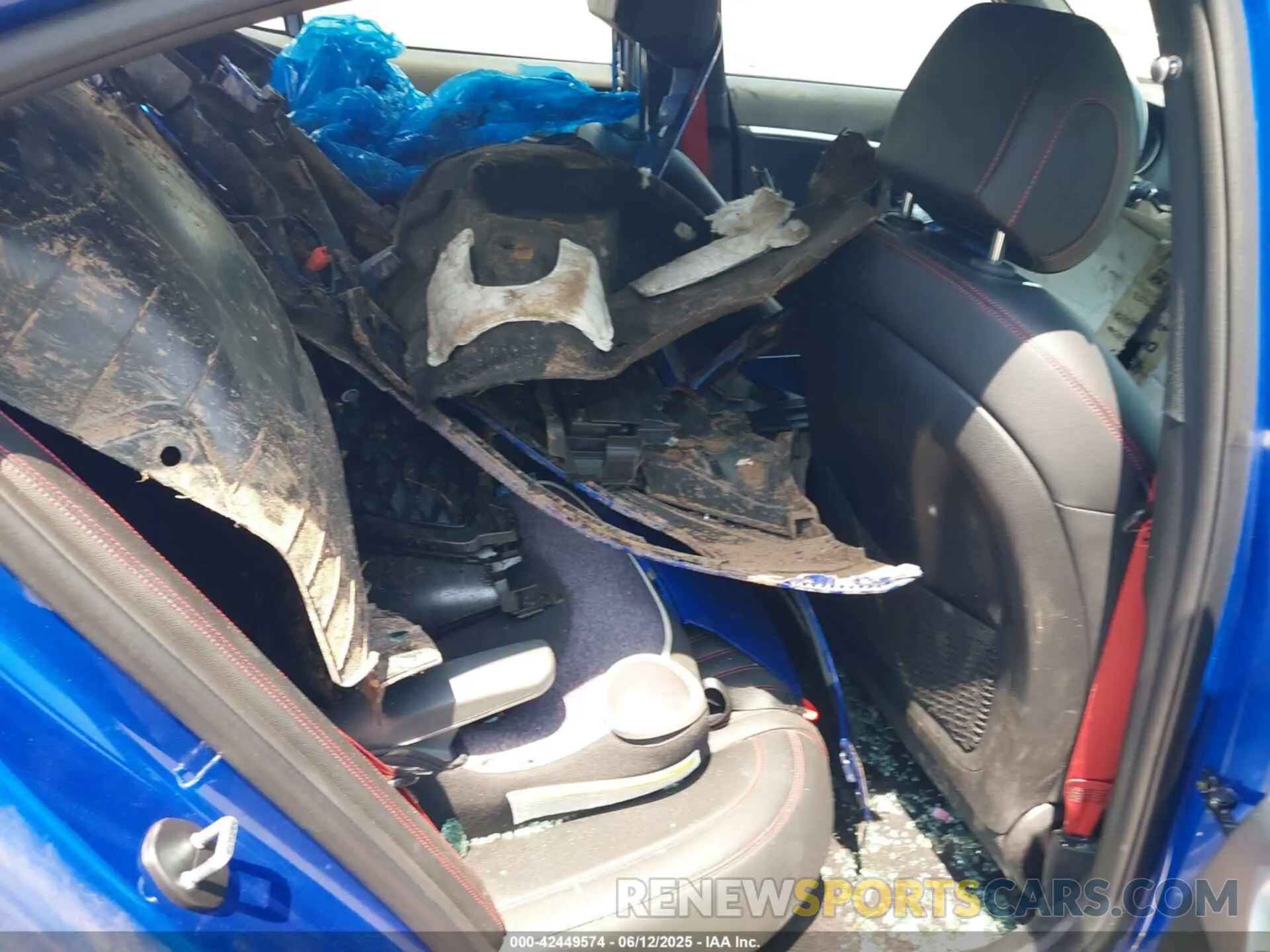 8 Photograph of a damaged car KMTG34TAXPU112892 GENESIS G70 2023