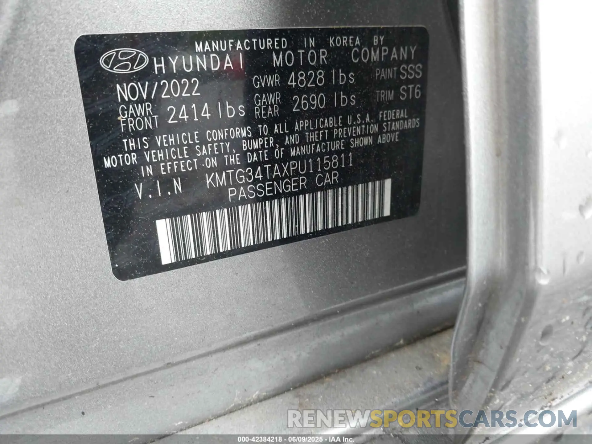 9 Photograph of a damaged car KMTG34TAXPU115811 GENESIS G70 2023