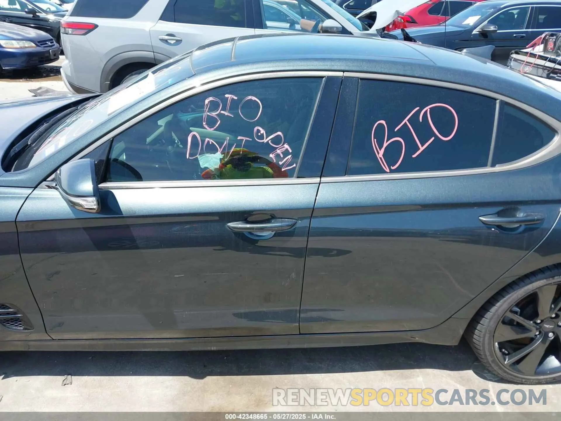 14 Photograph of a damaged car KMTG54TE0PU119668 GENESIS G70 2023