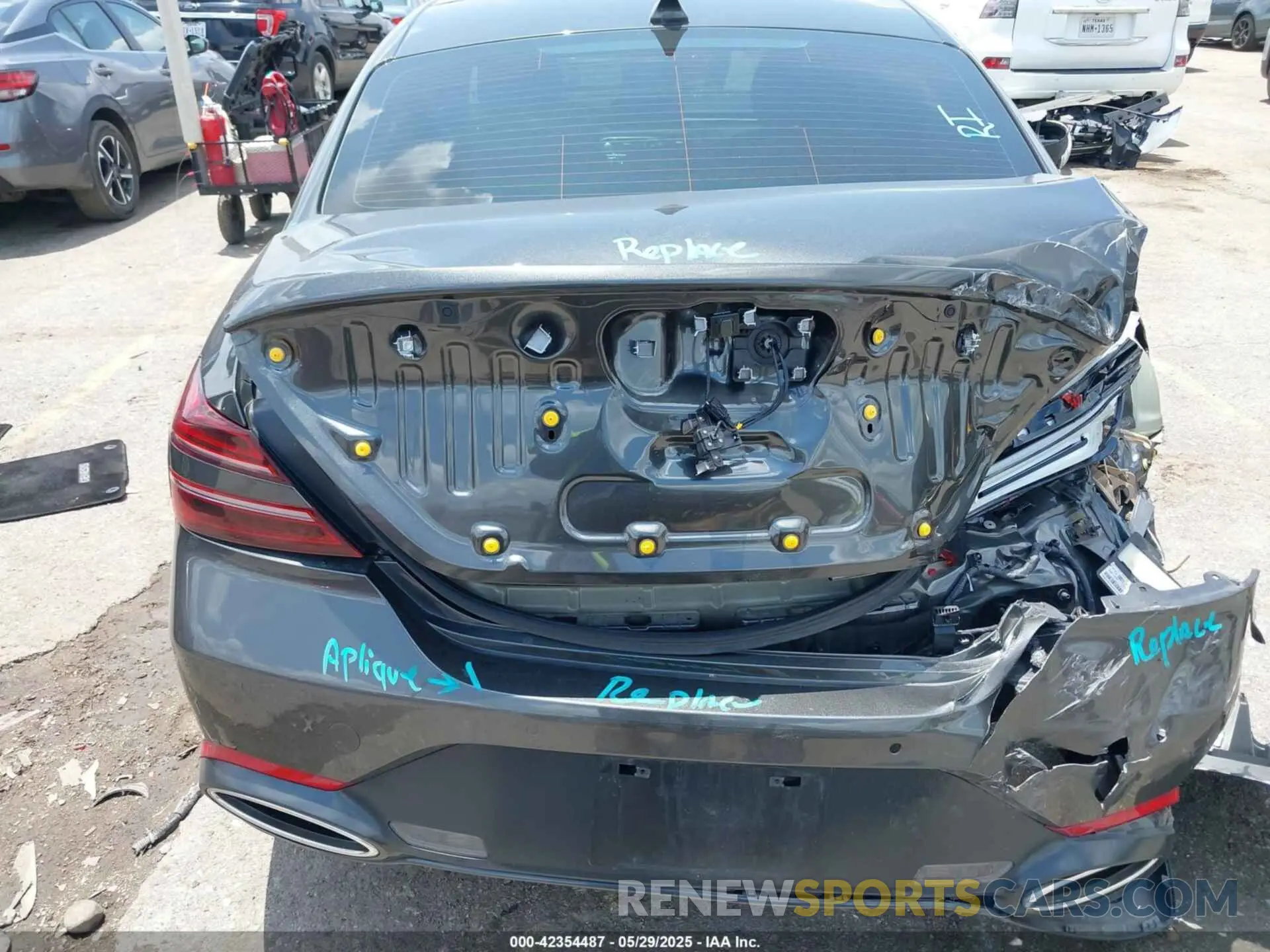 17 Photograph of a damaged car KMTG54TE0PU135594 GENESIS G70 2023