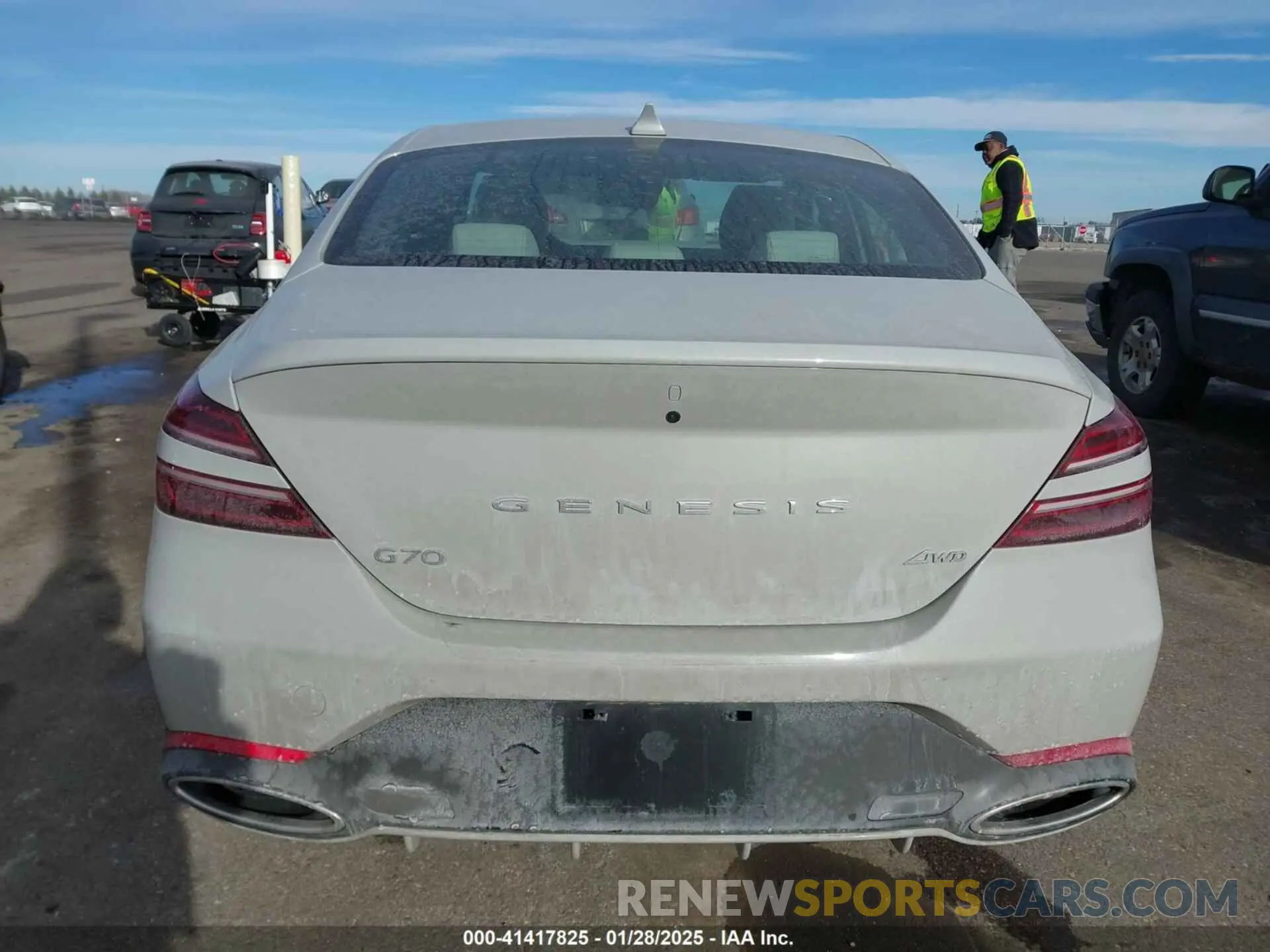 16 Photograph of a damaged car KMTG34SC5RU138774 GENESIS G70 2024