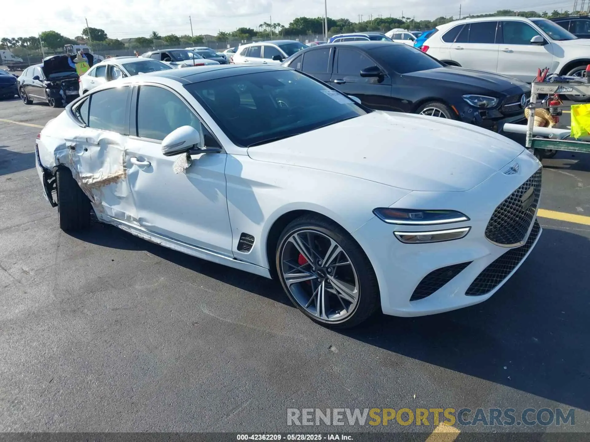 1 Photograph of a damaged car KMTG34SC9RU136400 GENESIS G70 2024