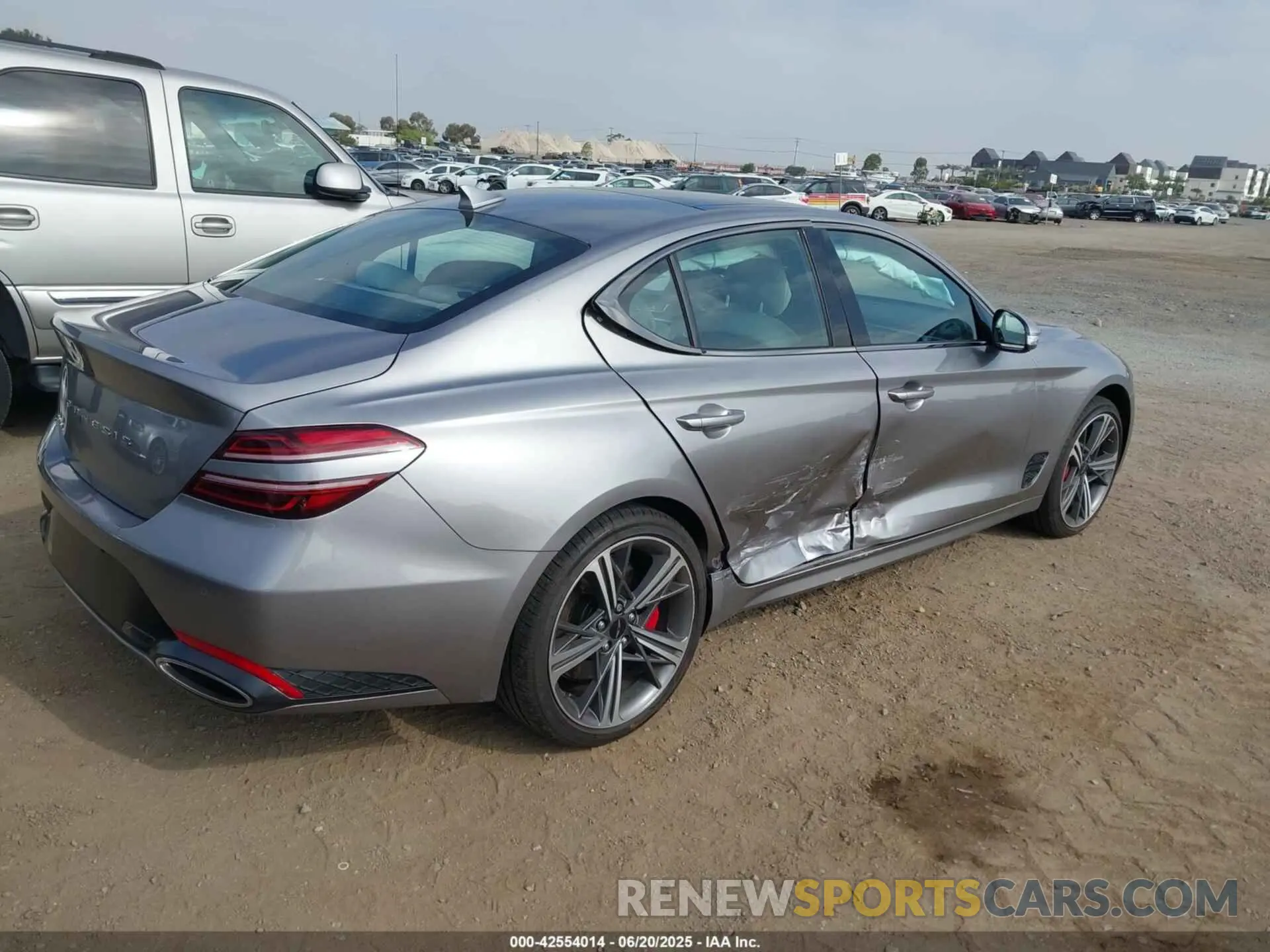 4 Photograph of a damaged car KMTG34SC9RU137417 GENESIS G70 2024