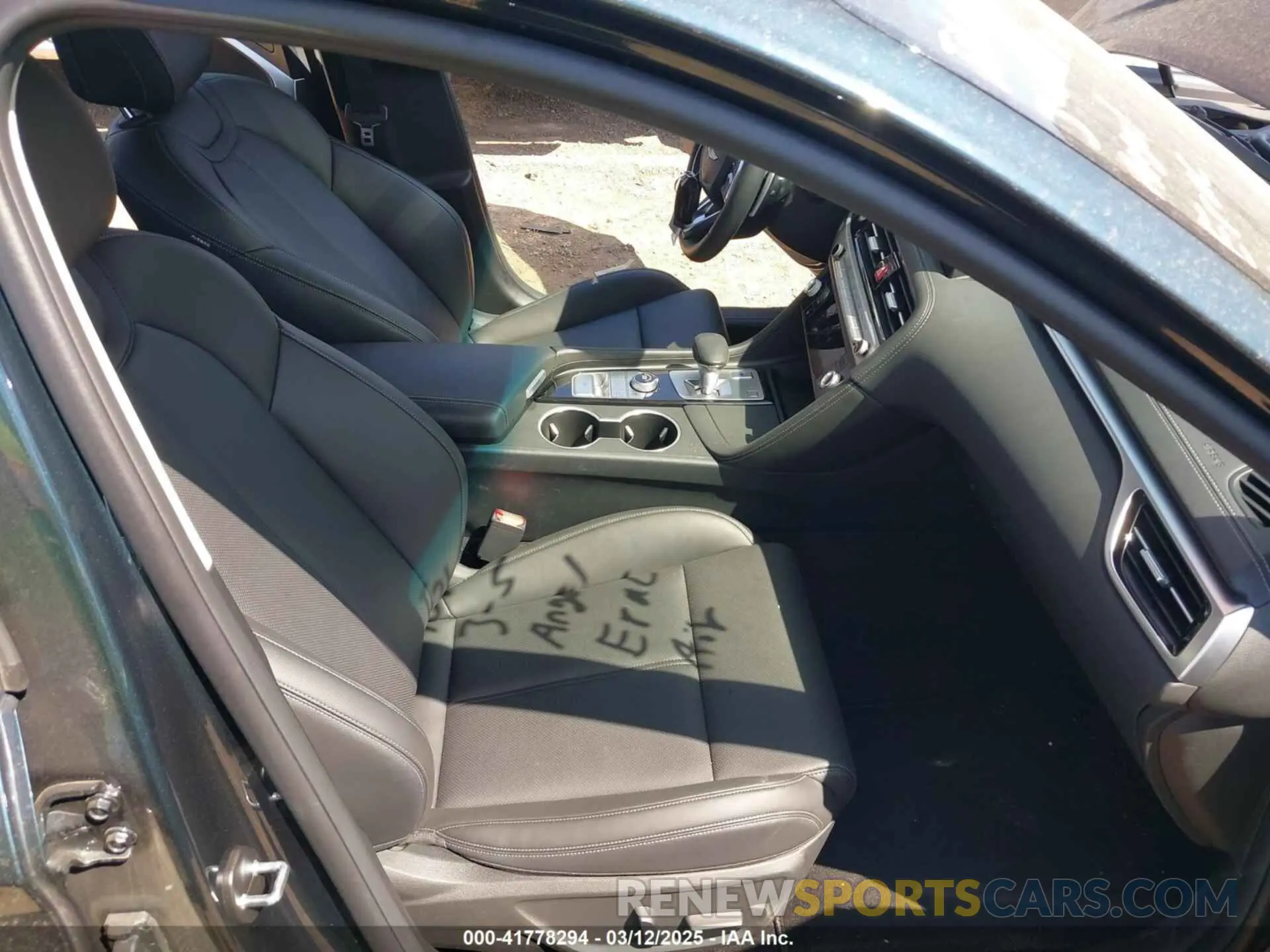 5 Photograph of a damaged car KMTG34SC0SU153558 GENESIS G70 2025