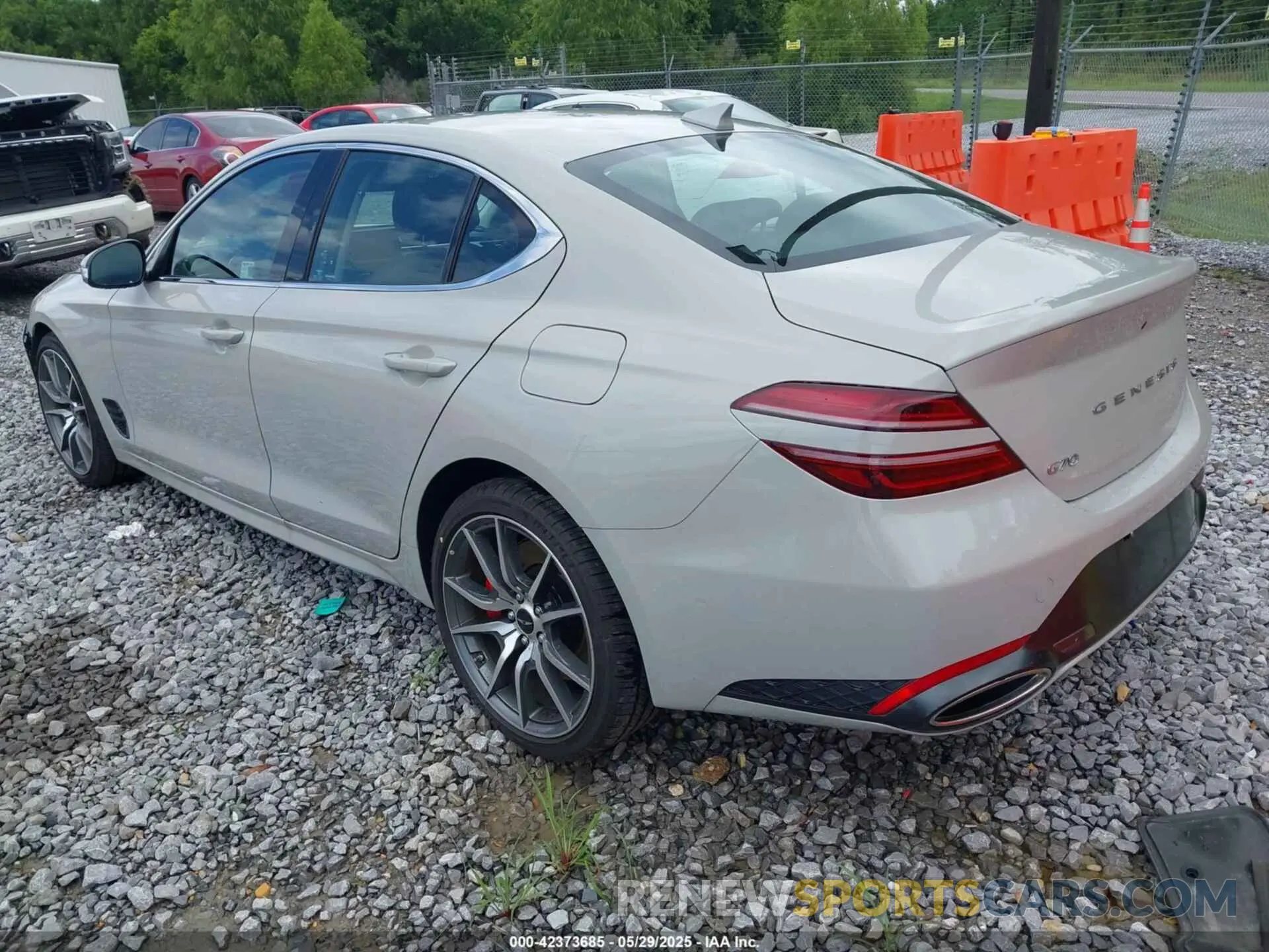 3 Photograph of a damaged car KMTG34SC2SU155702 GENESIS G70 2025