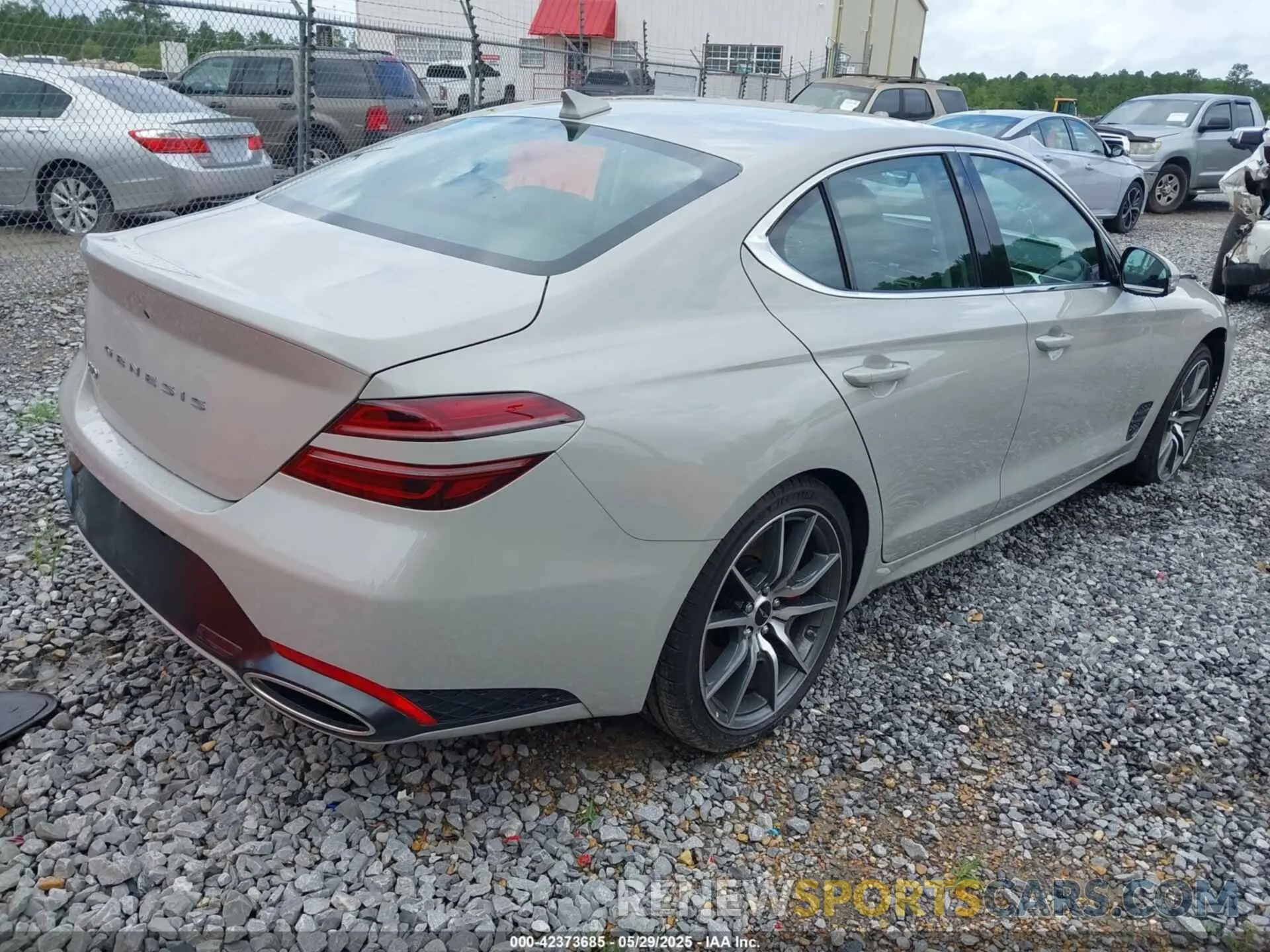 4 Photograph of a damaged car KMTG34SC2SU155702 GENESIS G70 2025
