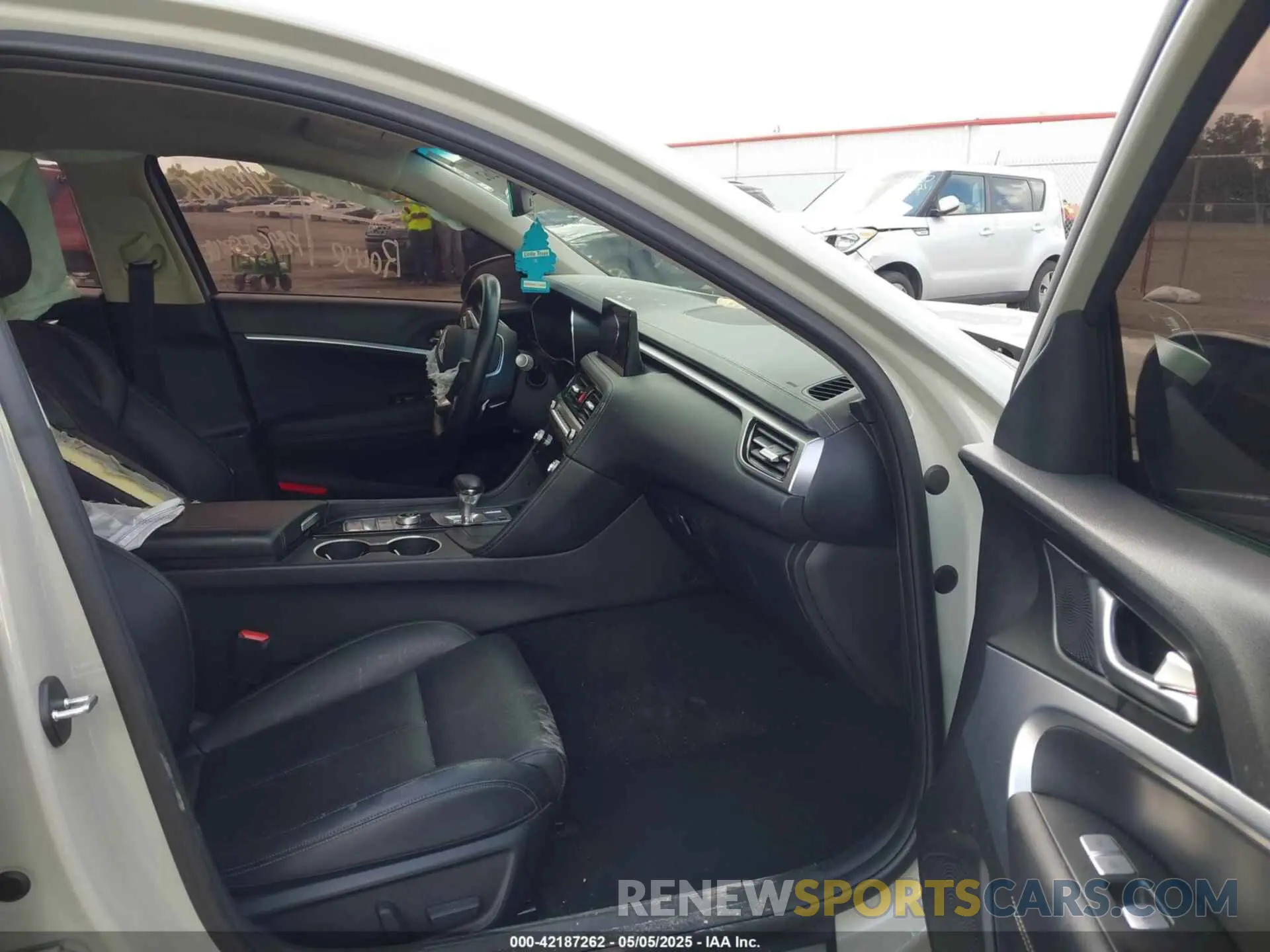 5 Photograph of a damaged car KMTG34SC6SU143889 GENESIS G70 2025