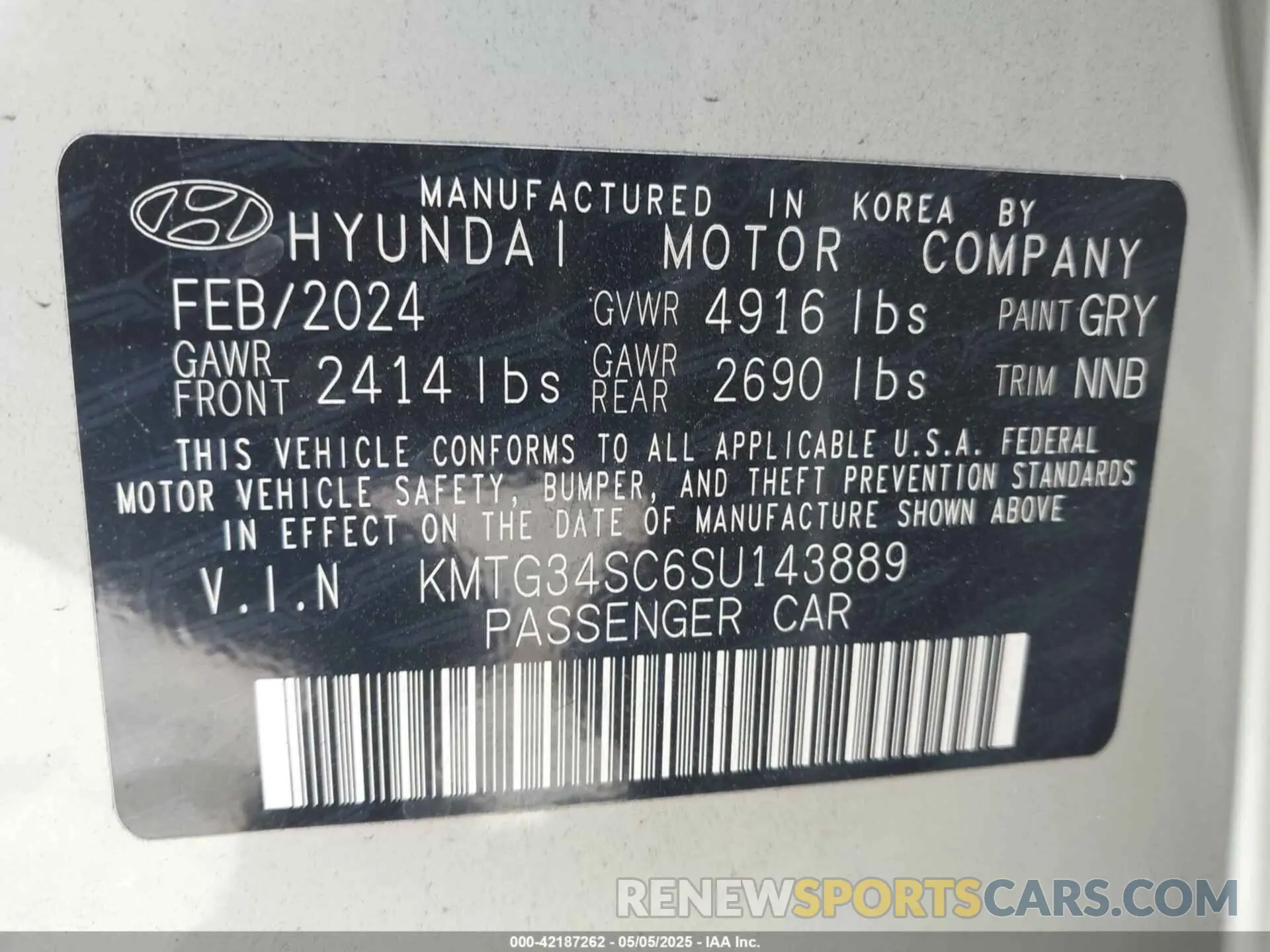 9 Photograph of a damaged car KMTG34SC6SU143889 GENESIS G70 2025