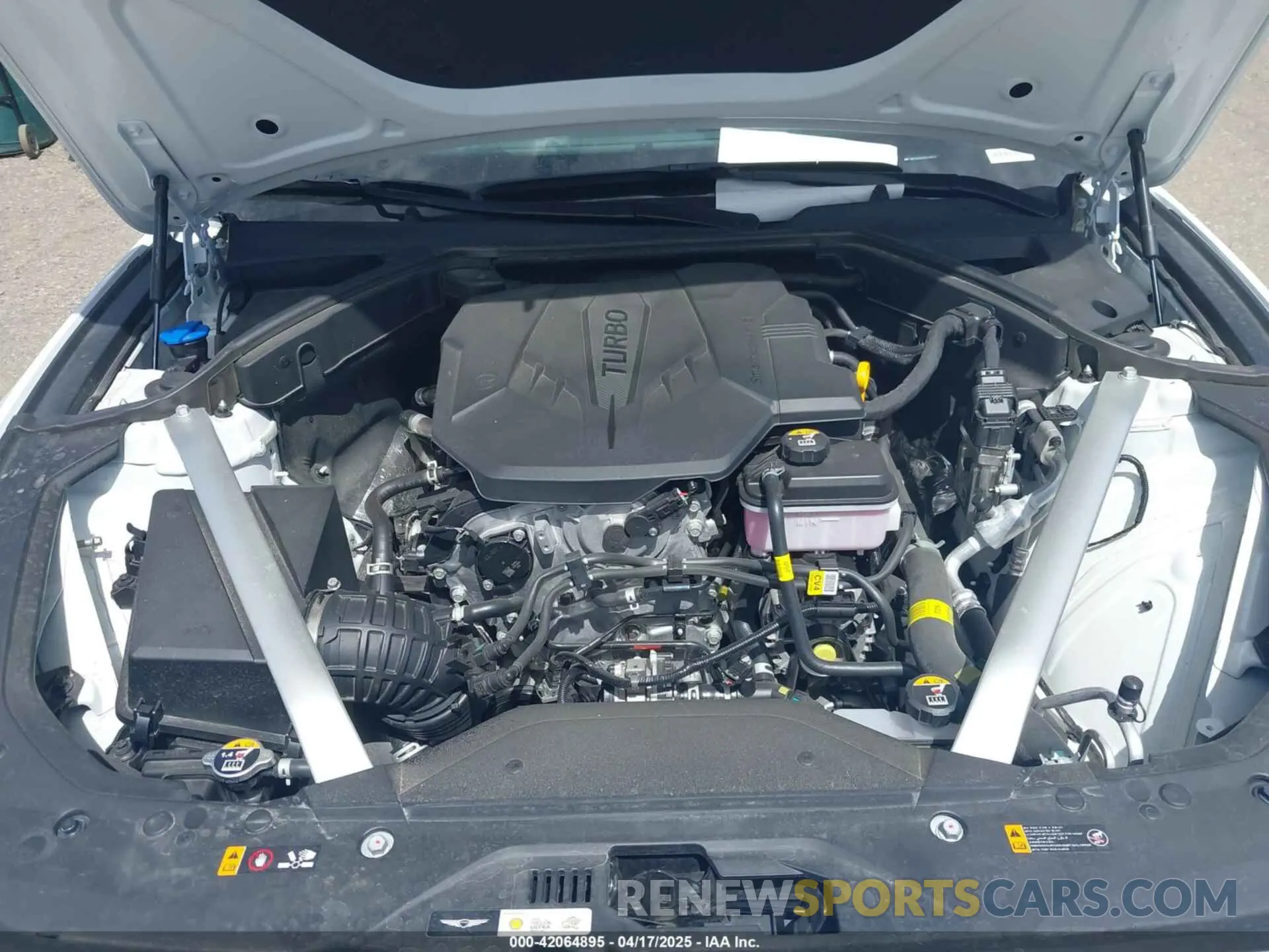 10 Photograph of a damaged car KMTG34SC6SU155525 GENESIS G70 2025