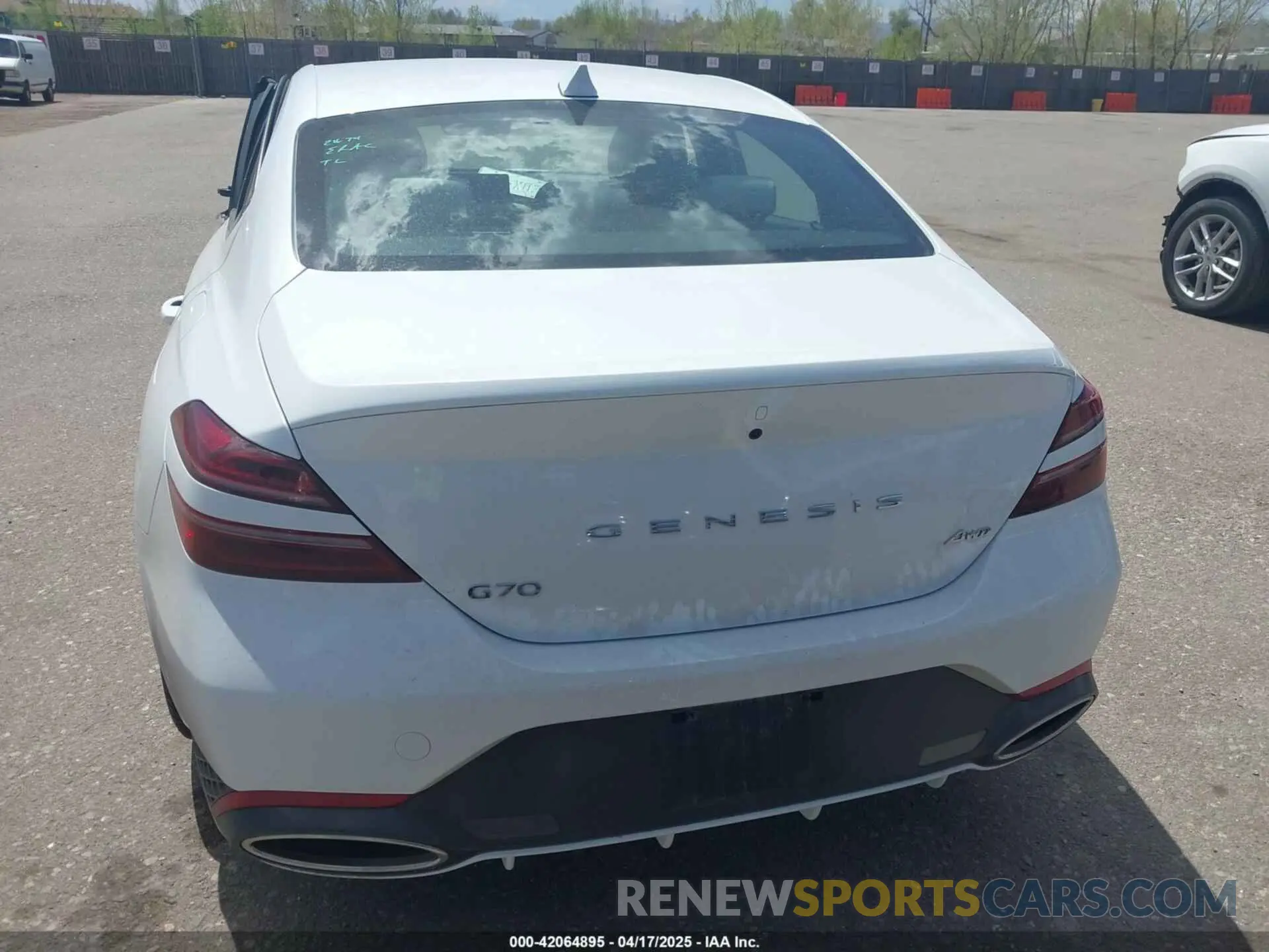 16 Photograph of a damaged car KMTG34SC6SU155525 GENESIS G70 2025