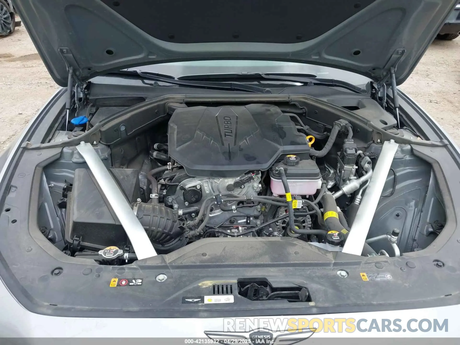 10 Photograph of a damaged car KMTG34SCXSU148223 GENESIS G70 2025