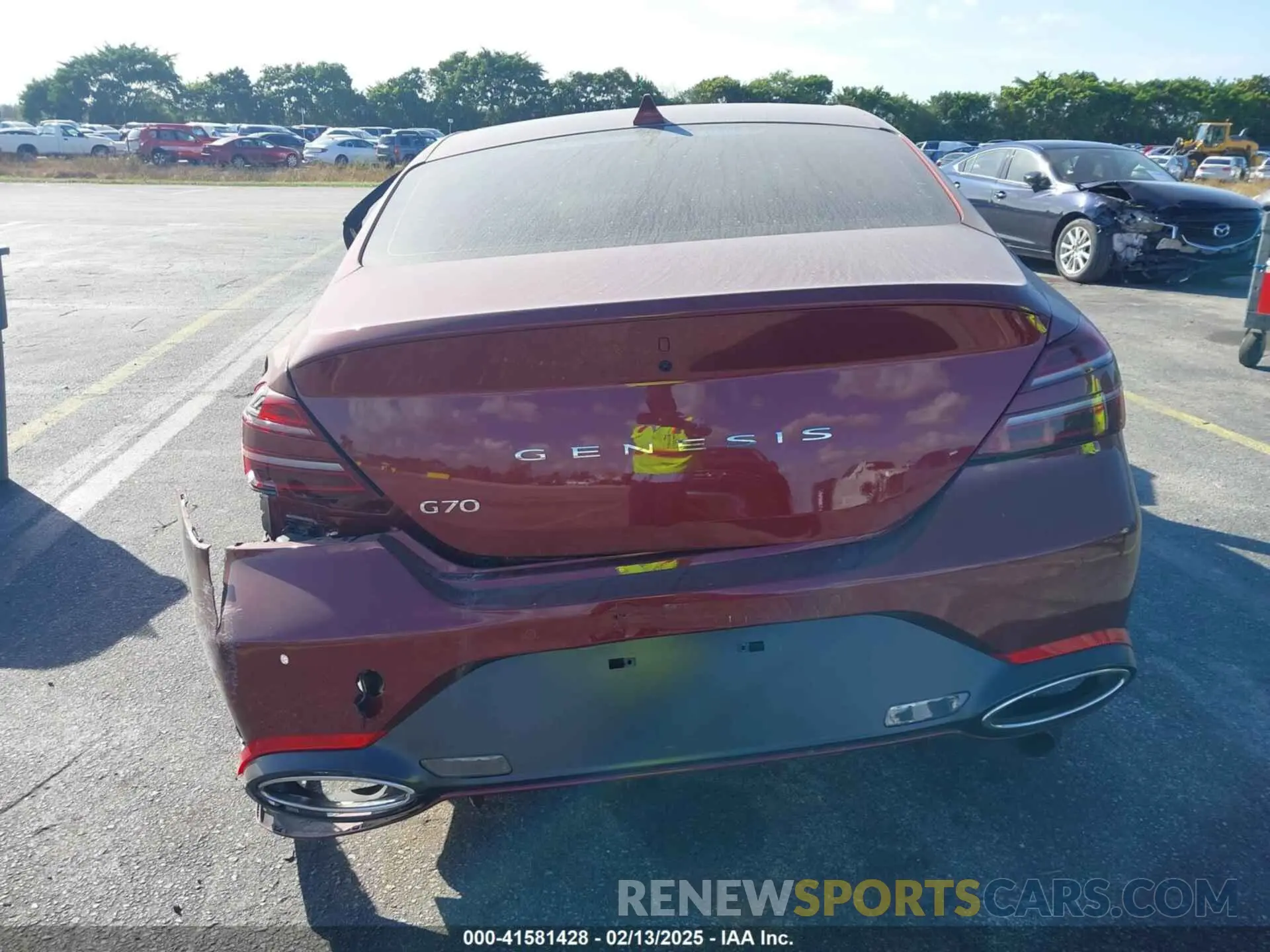 16 Photograph of a damaged car KMTG34SCXSU149985 GENESIS G70 2025