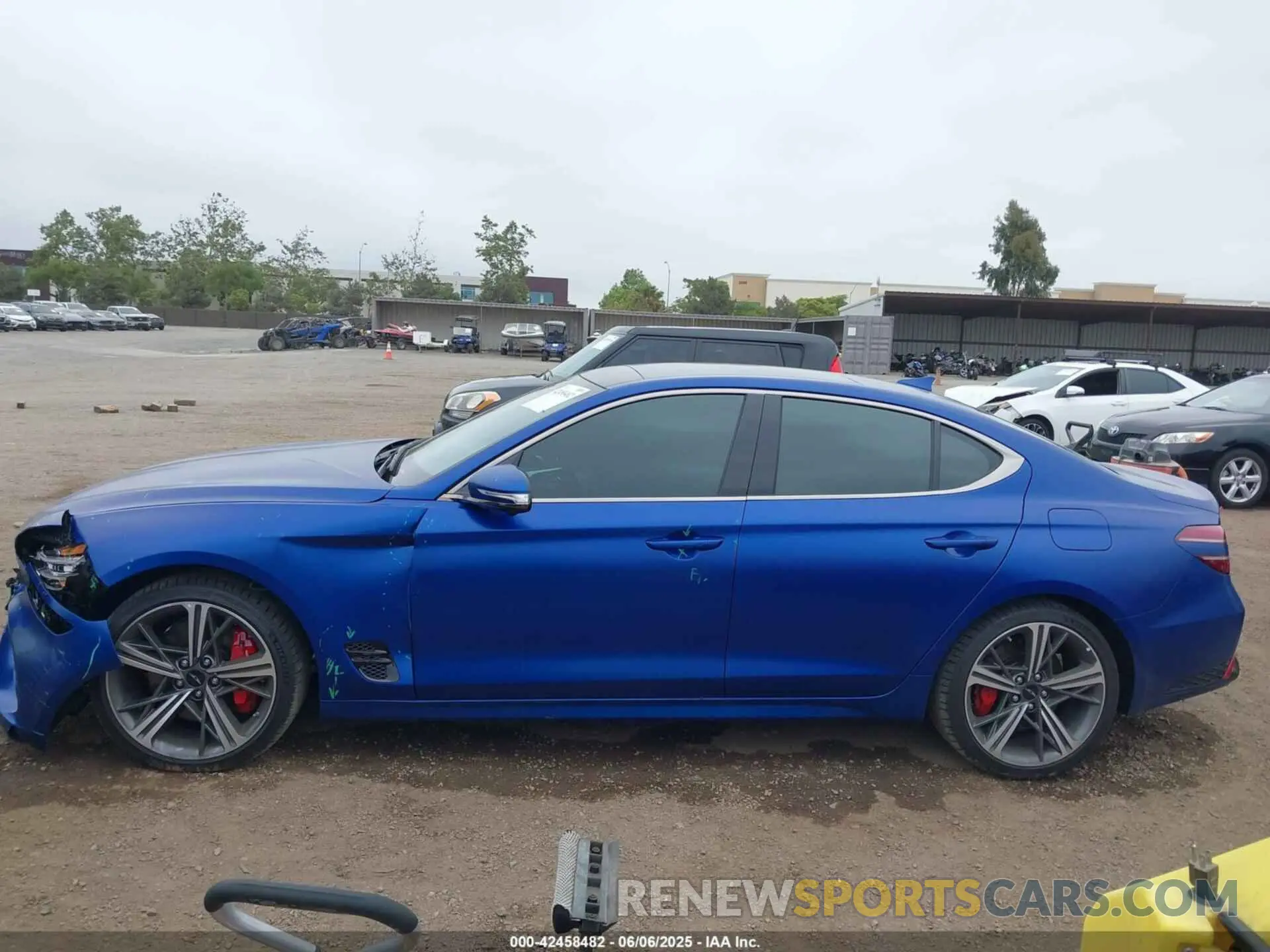 14 Photograph of a damaged car KMTG54SE3SU157003 GENESIS G70 2025