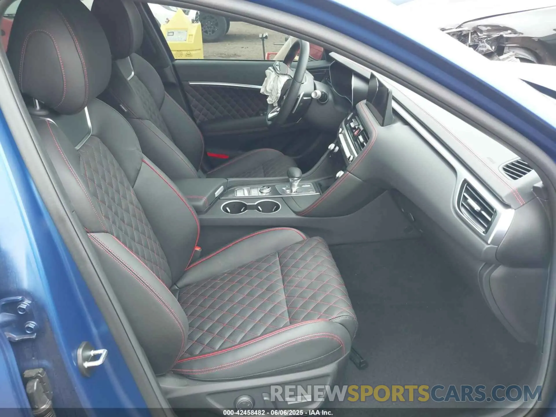 5 Photograph of a damaged car KMTG54SE3SU157003 GENESIS G70 2025