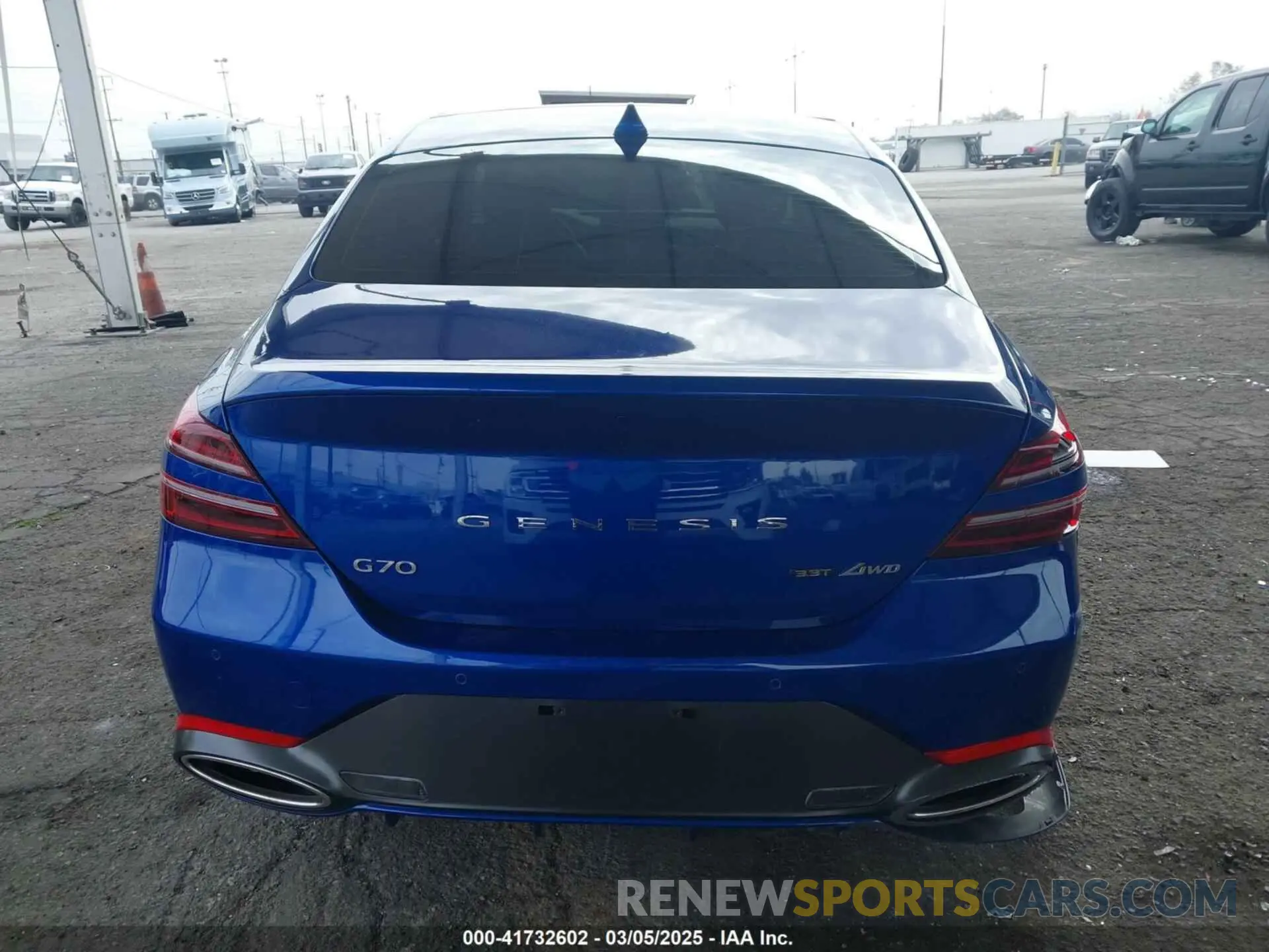 17 Photograph of a damaged car KMTG54SE8SU144876 GENESIS G70 2025