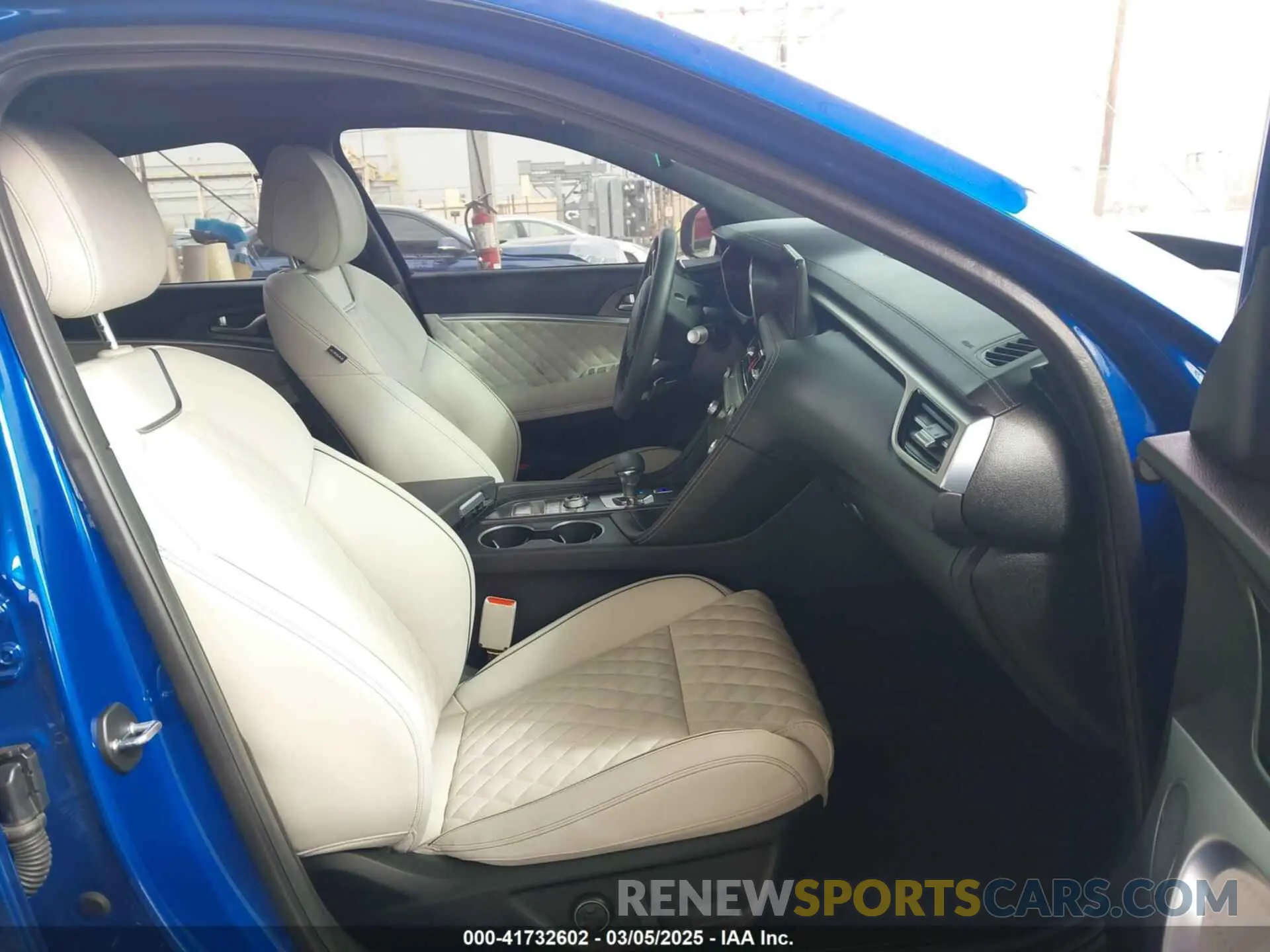 5 Photograph of a damaged car KMTG54SE8SU144876 GENESIS G70 2025