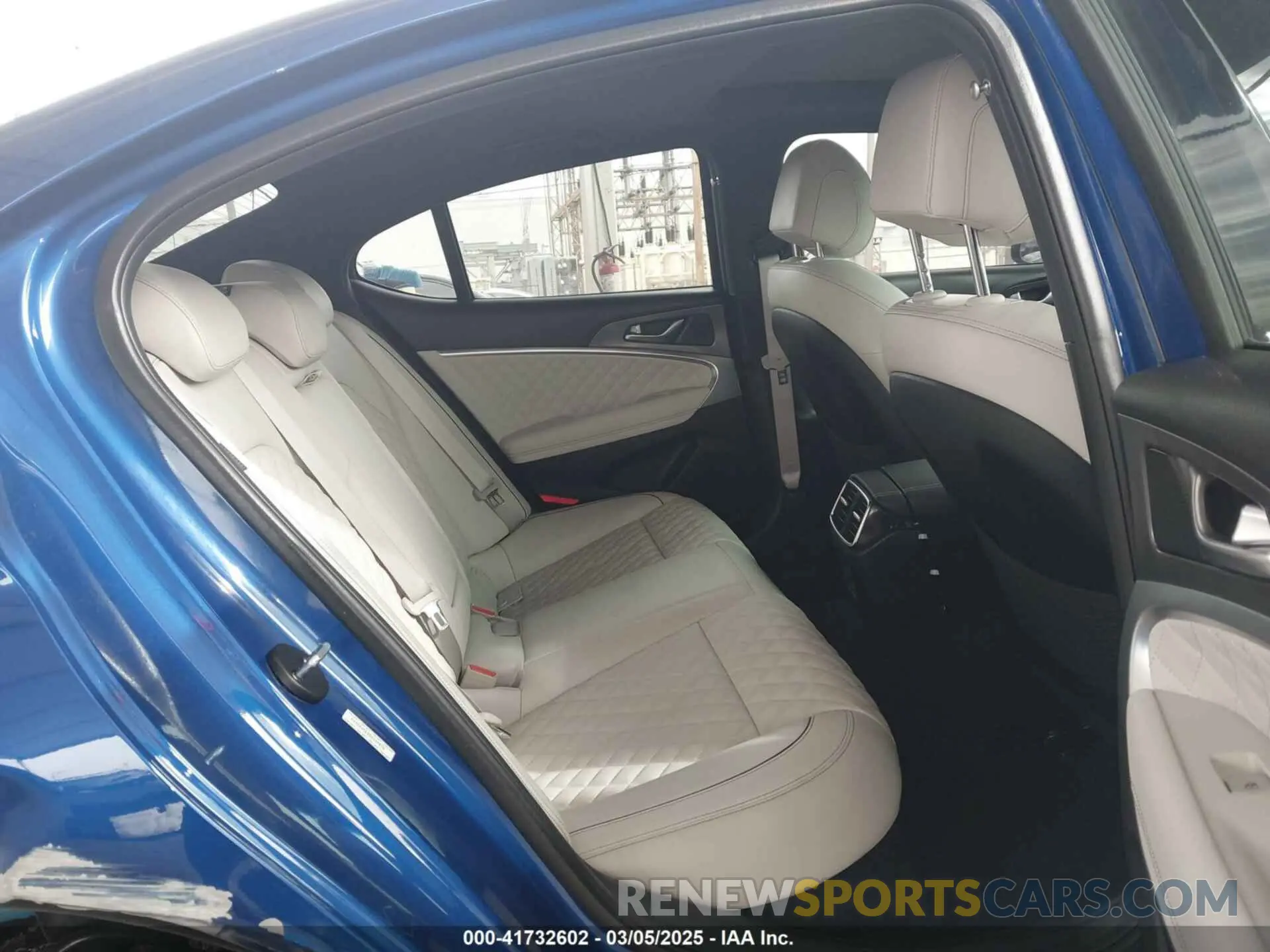 8 Photograph of a damaged car KMTG54SE8SU144876 GENESIS G70 2025