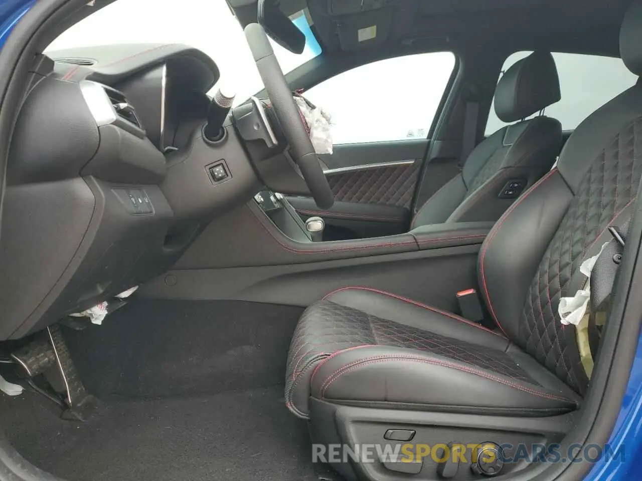 7 Photograph of a damaged car KMTG54SEXSU147021 GENESIS G70 2025
