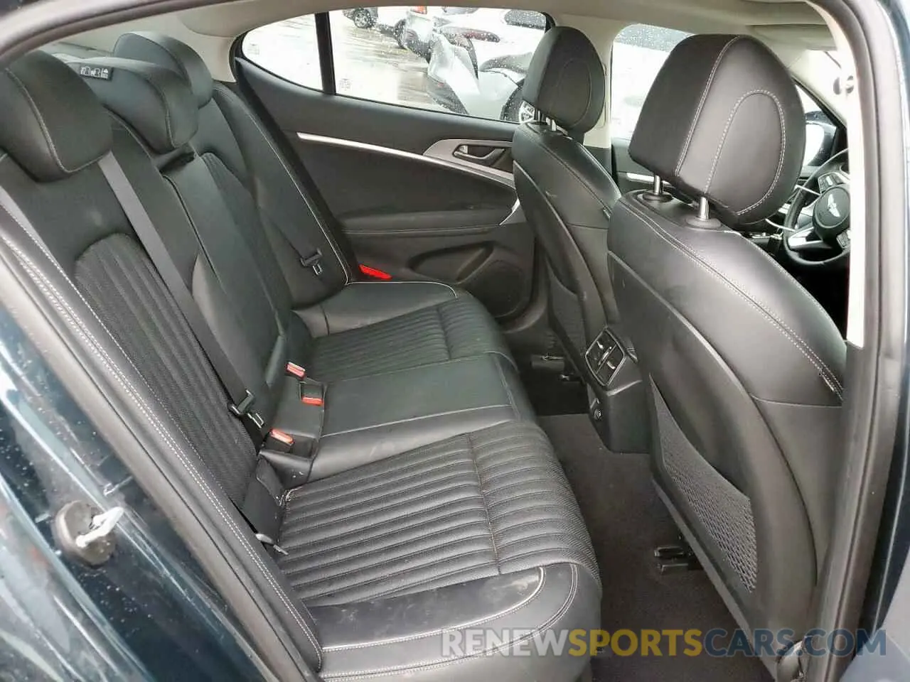10 Photograph of a damaged car KMTG34TA1NU098488 GENESIS G70 BASE 2022