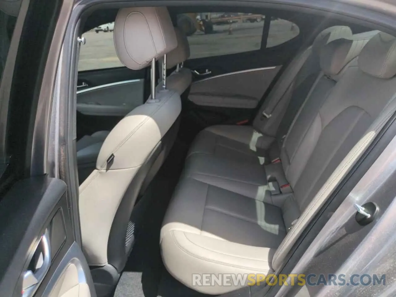 10 Photograph of a damaged car KMTG34TA2NU095874 GENESIS G70 BASE 2022